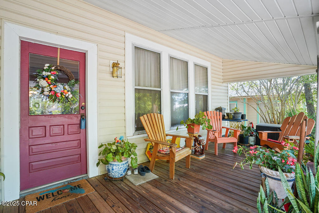 1324 Coggin Avenue Chipley FL 32428