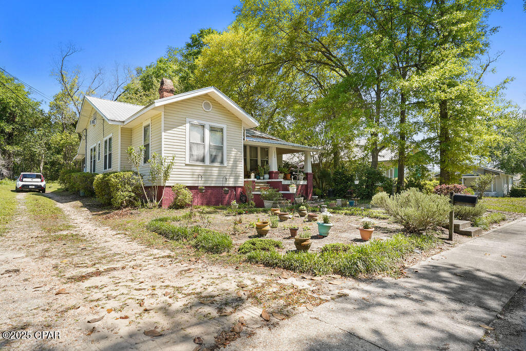 1324 Coggin Avenue Chipley FL 32428