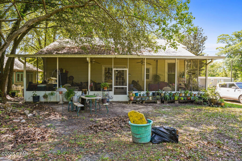 1324 Coggin Avenue Chipley FL 32428