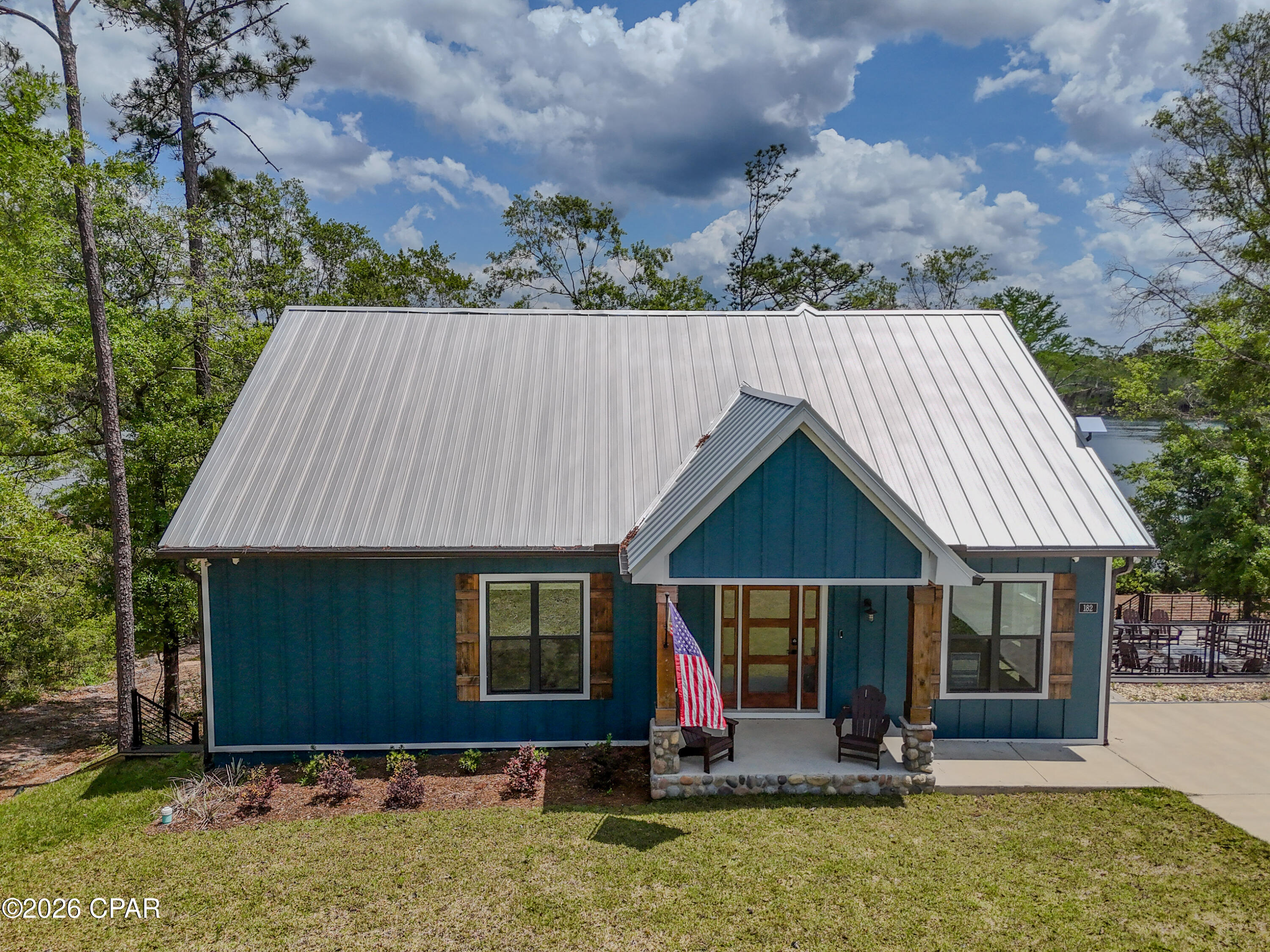 182 Blue Pond Circle Ponce De Leon FL 32455