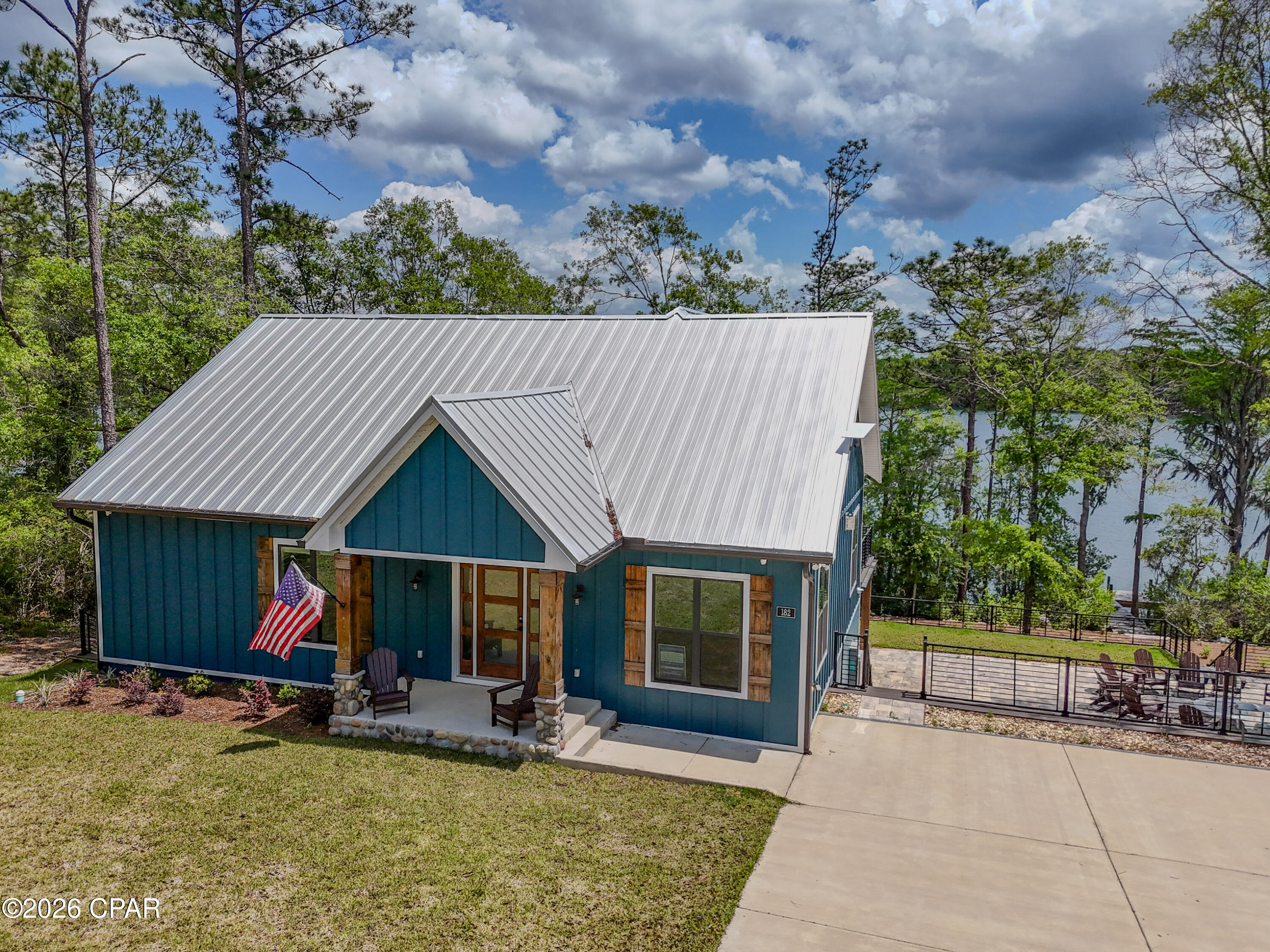 182 Blue Pond Circle Ponce De Leon FL 32455