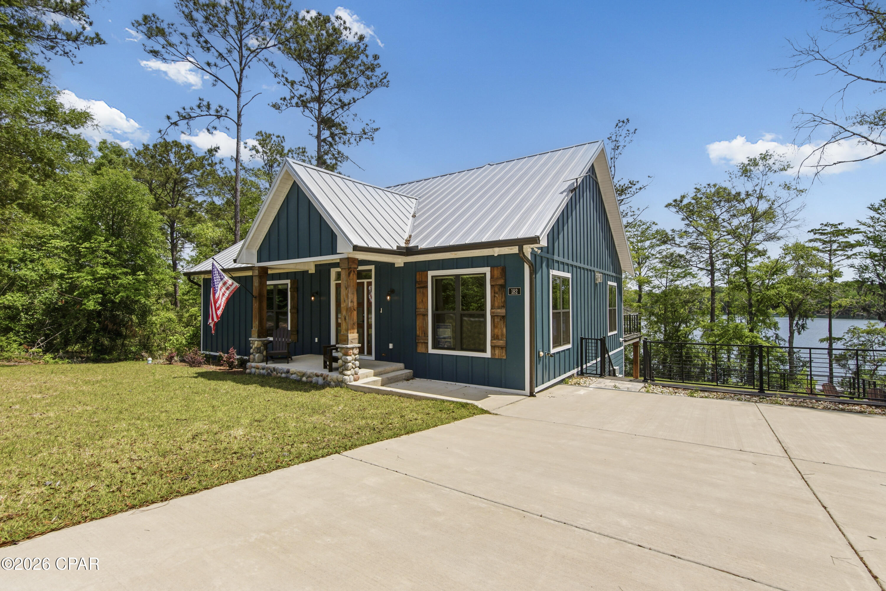 182 Blue Pond Circle Ponce De Leon FL 32455