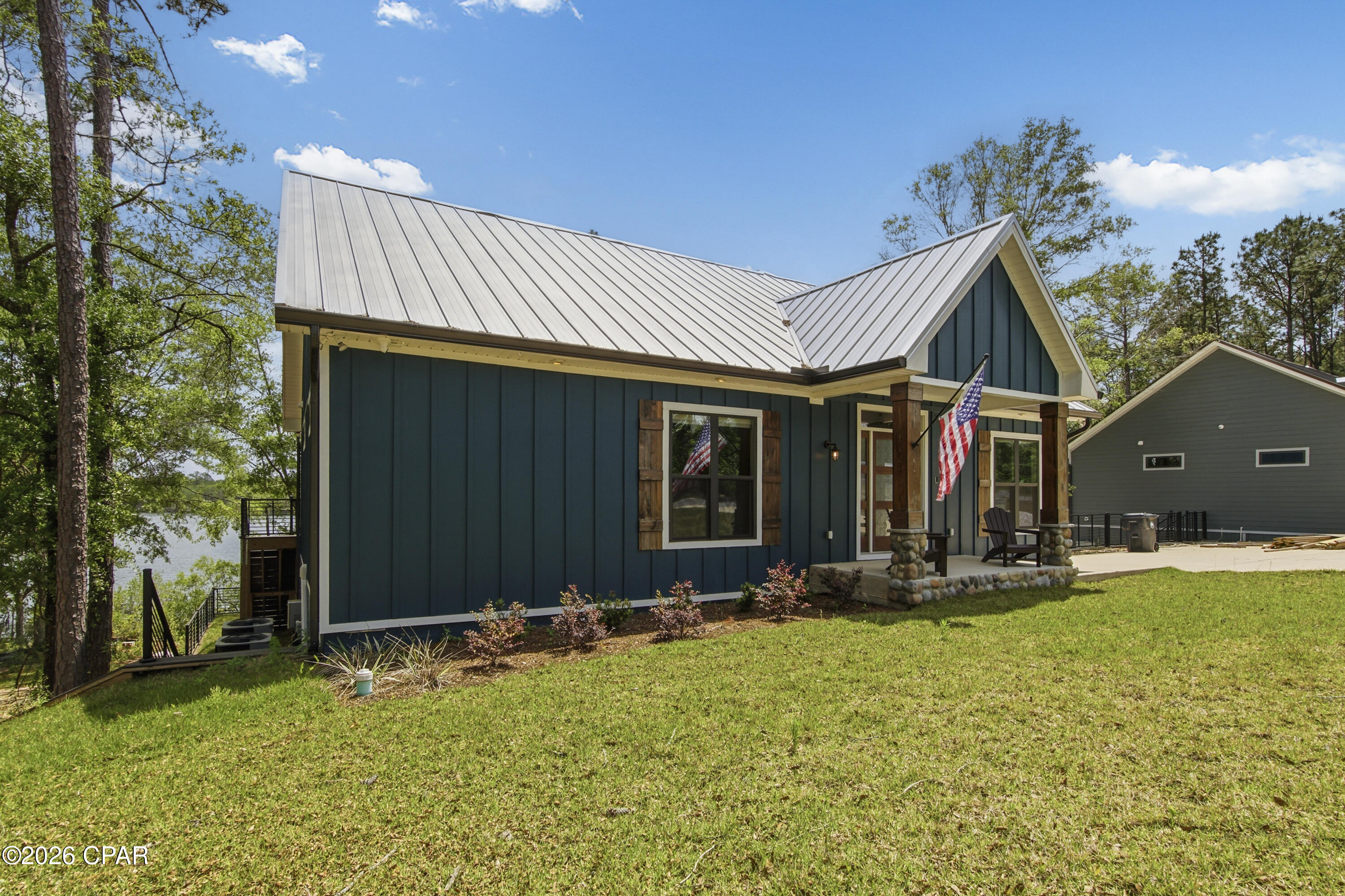 182 Blue Pond Circle Ponce De Leon FL 32455