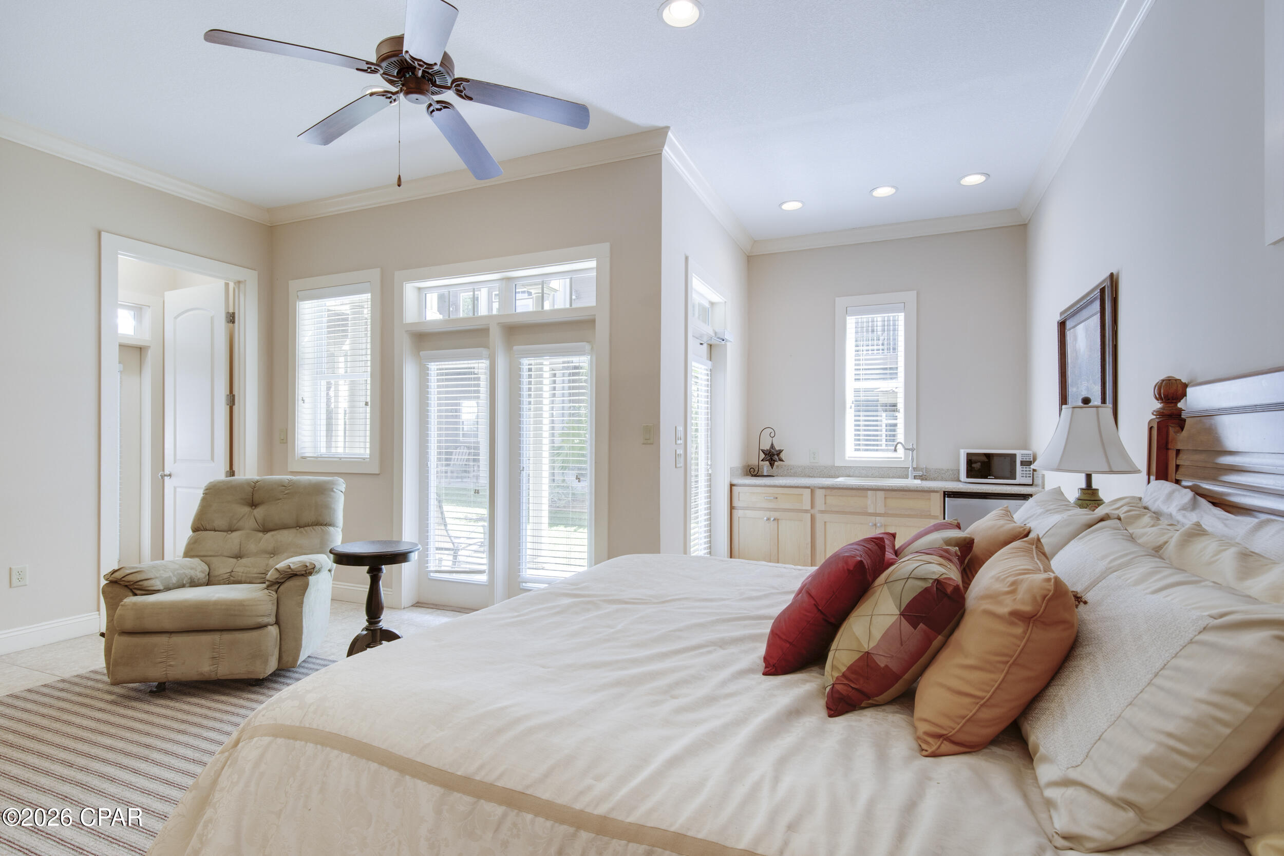 6230 Thomas Drive Panama City FL 32408