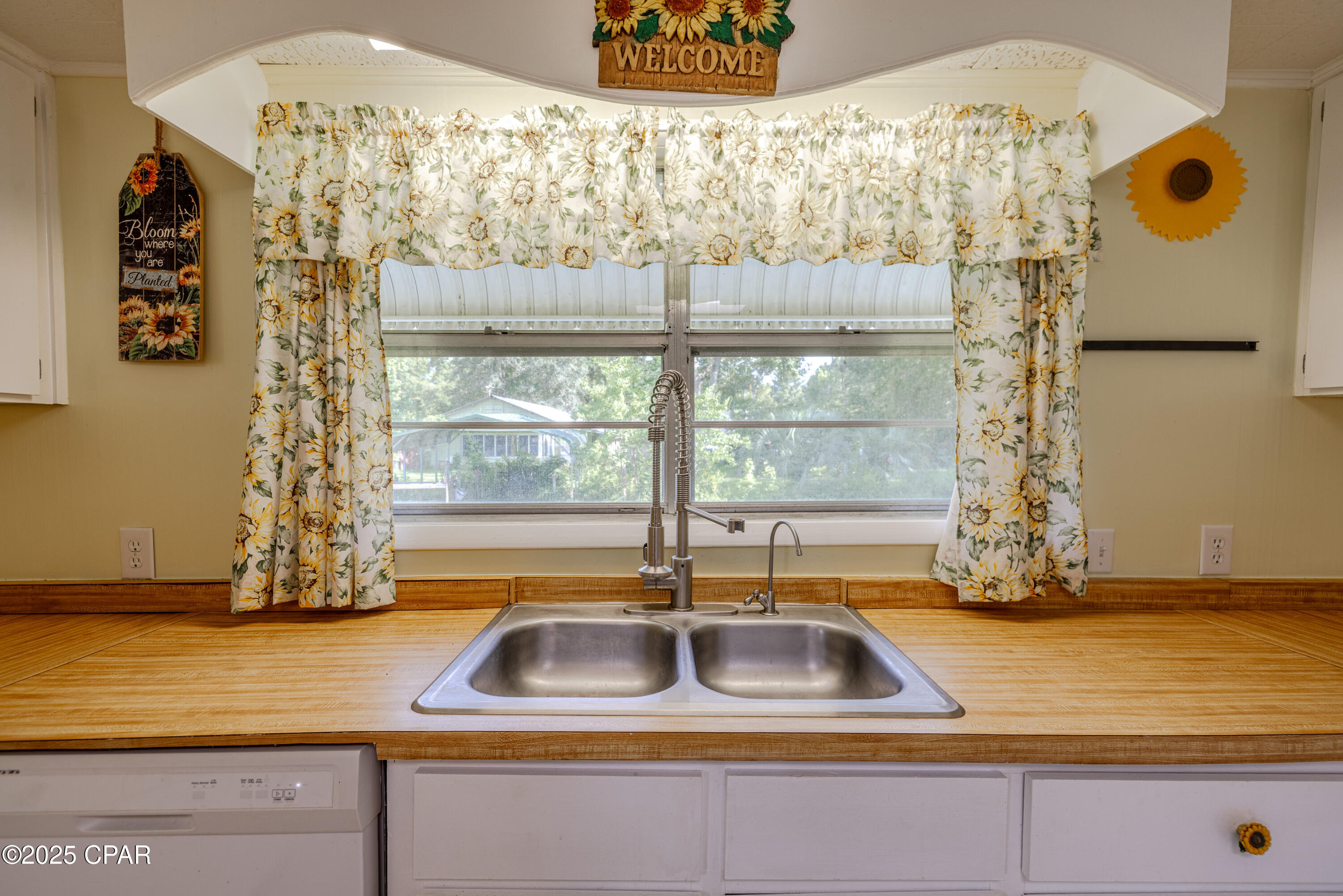 151 Swamp Haven Road Vernon FL 32462