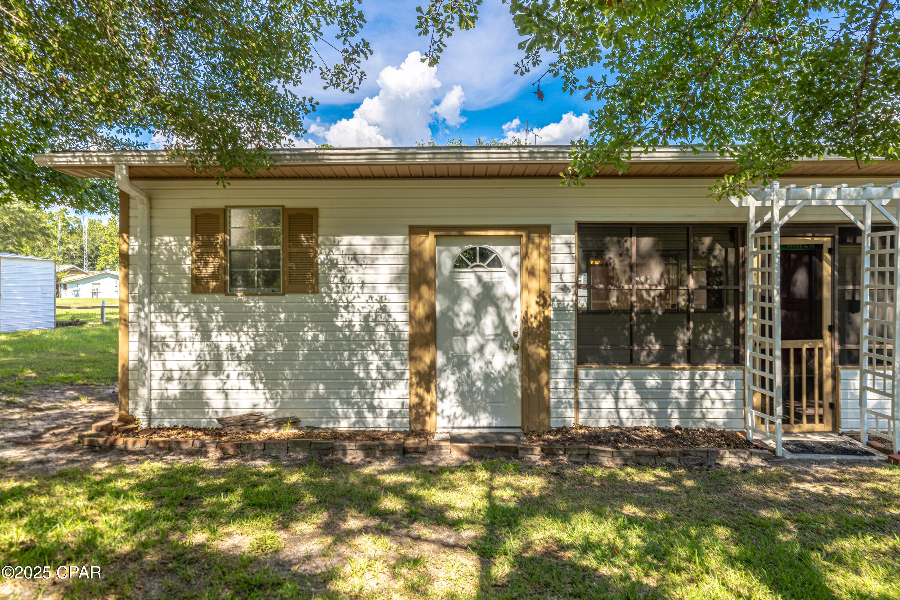 151 Swamp Haven Road Vernon FL 32462