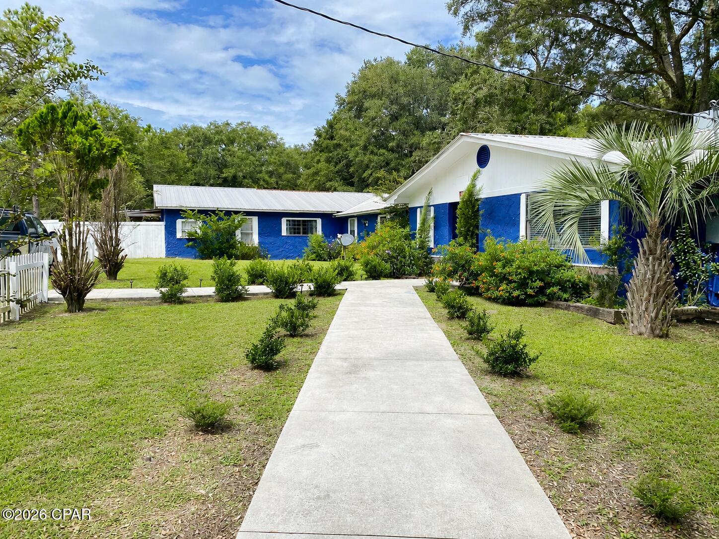 2233 Pate Pond Road Caryville FL 32427