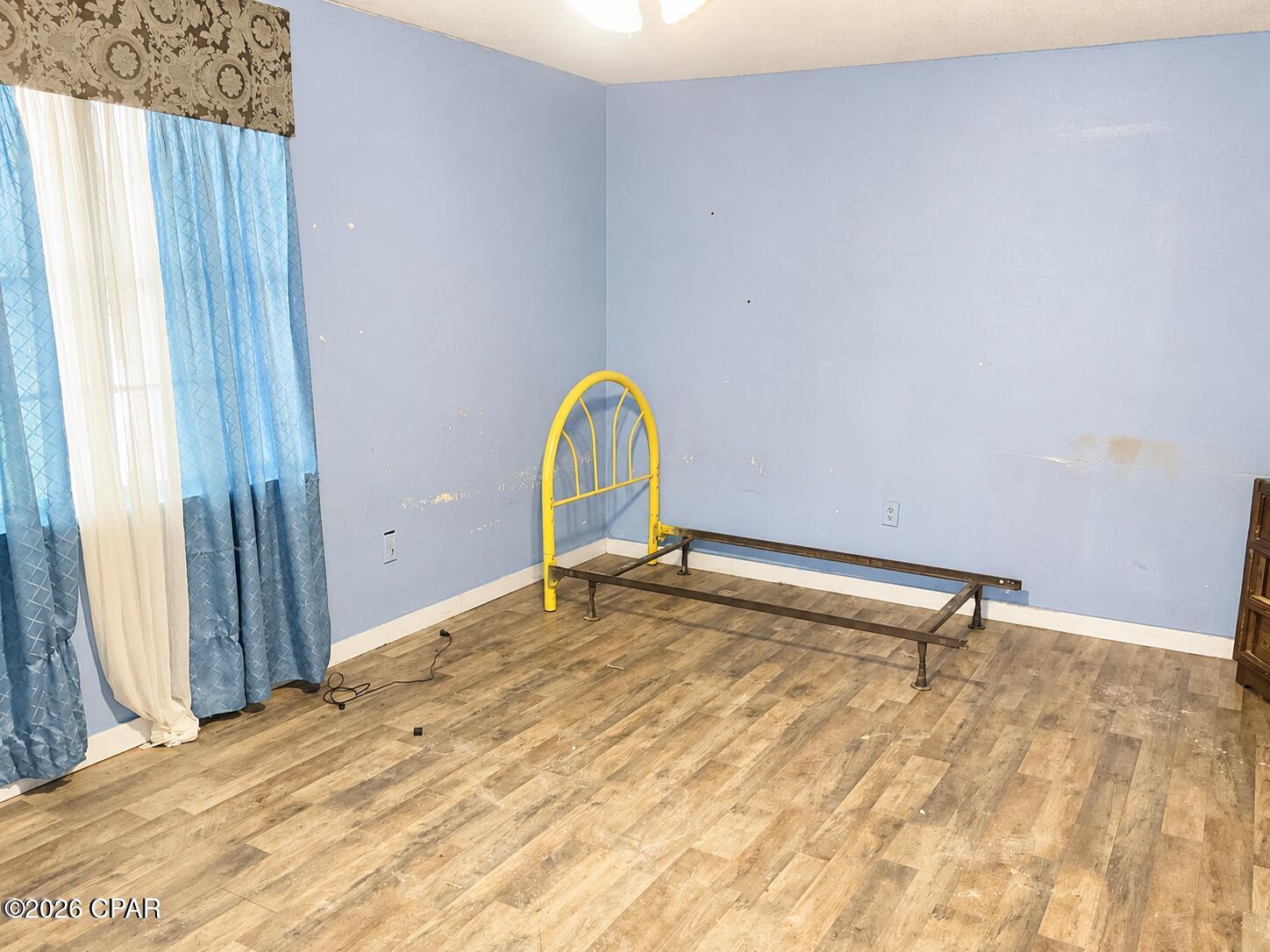 2233 Pate Pond Road Caryville FL 32427