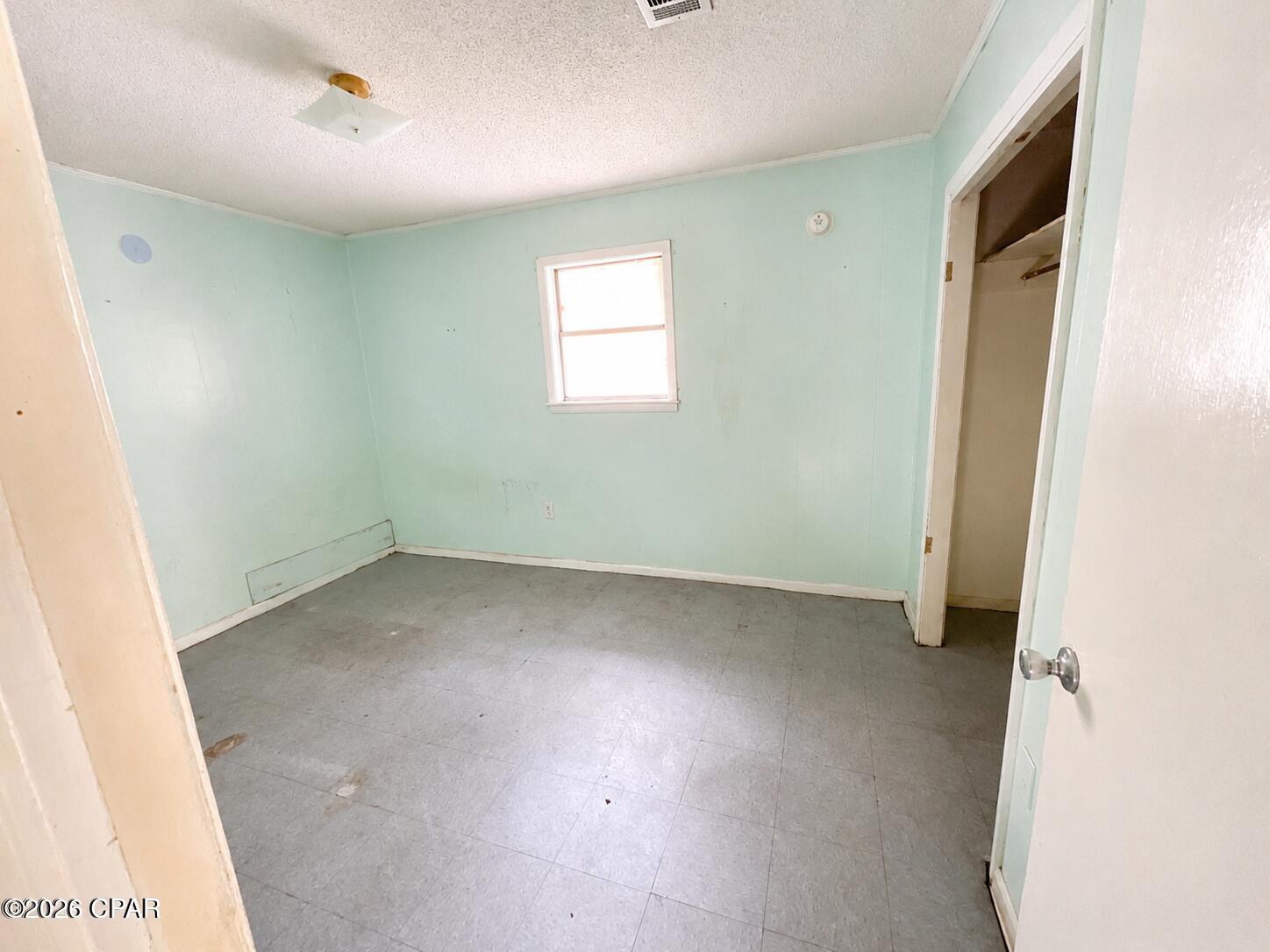 2233 Pate Pond Road Caryville FL 32427