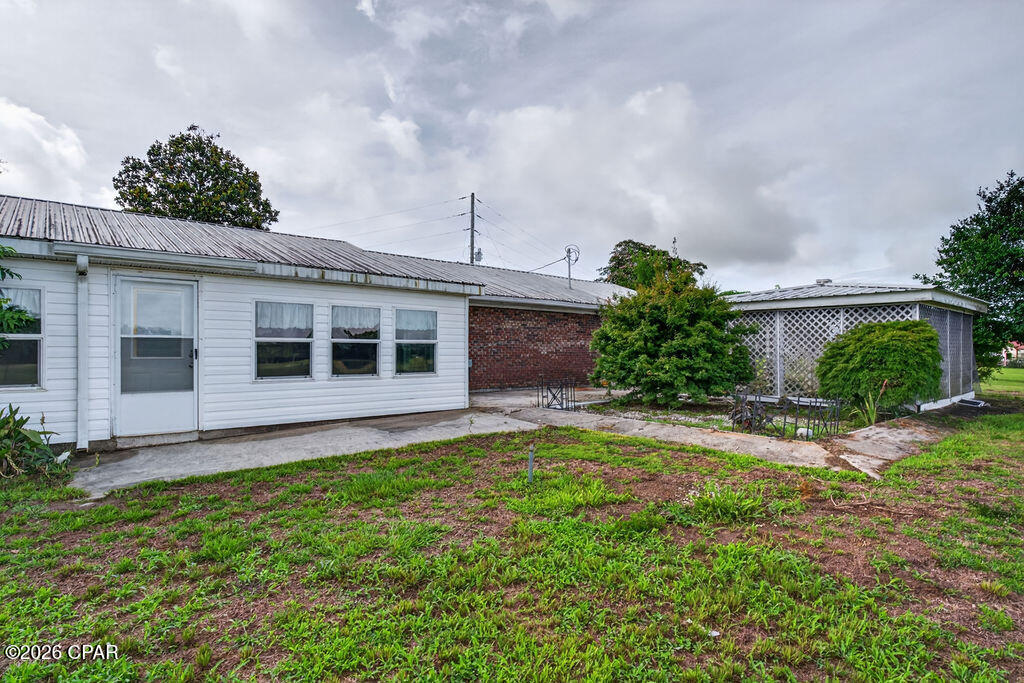 1712 Shamrock Lane Chipley FL 32428