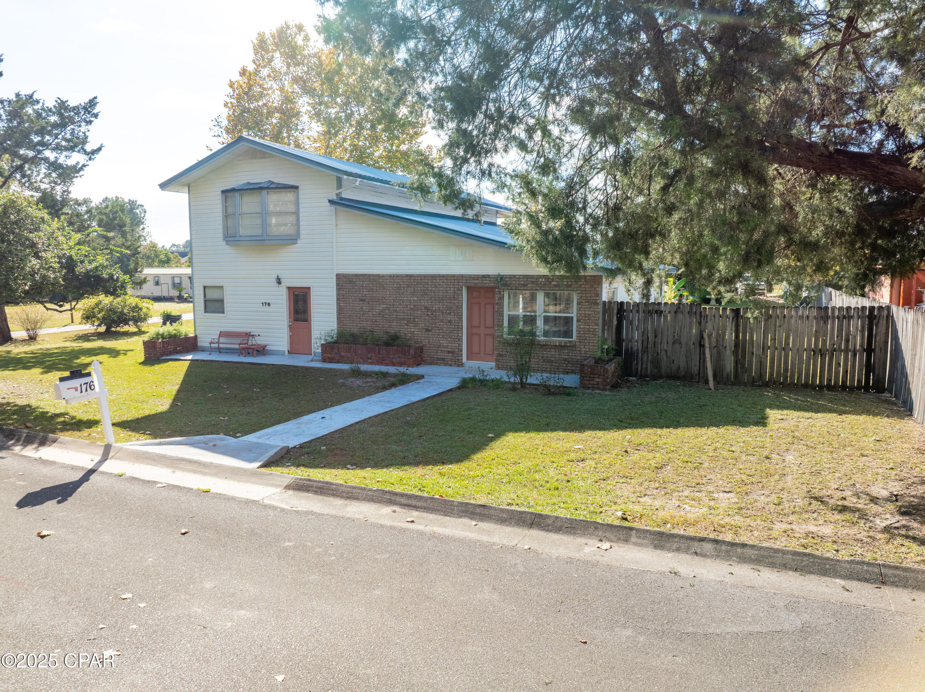 176 Bourbon Street Freeport FL 32439