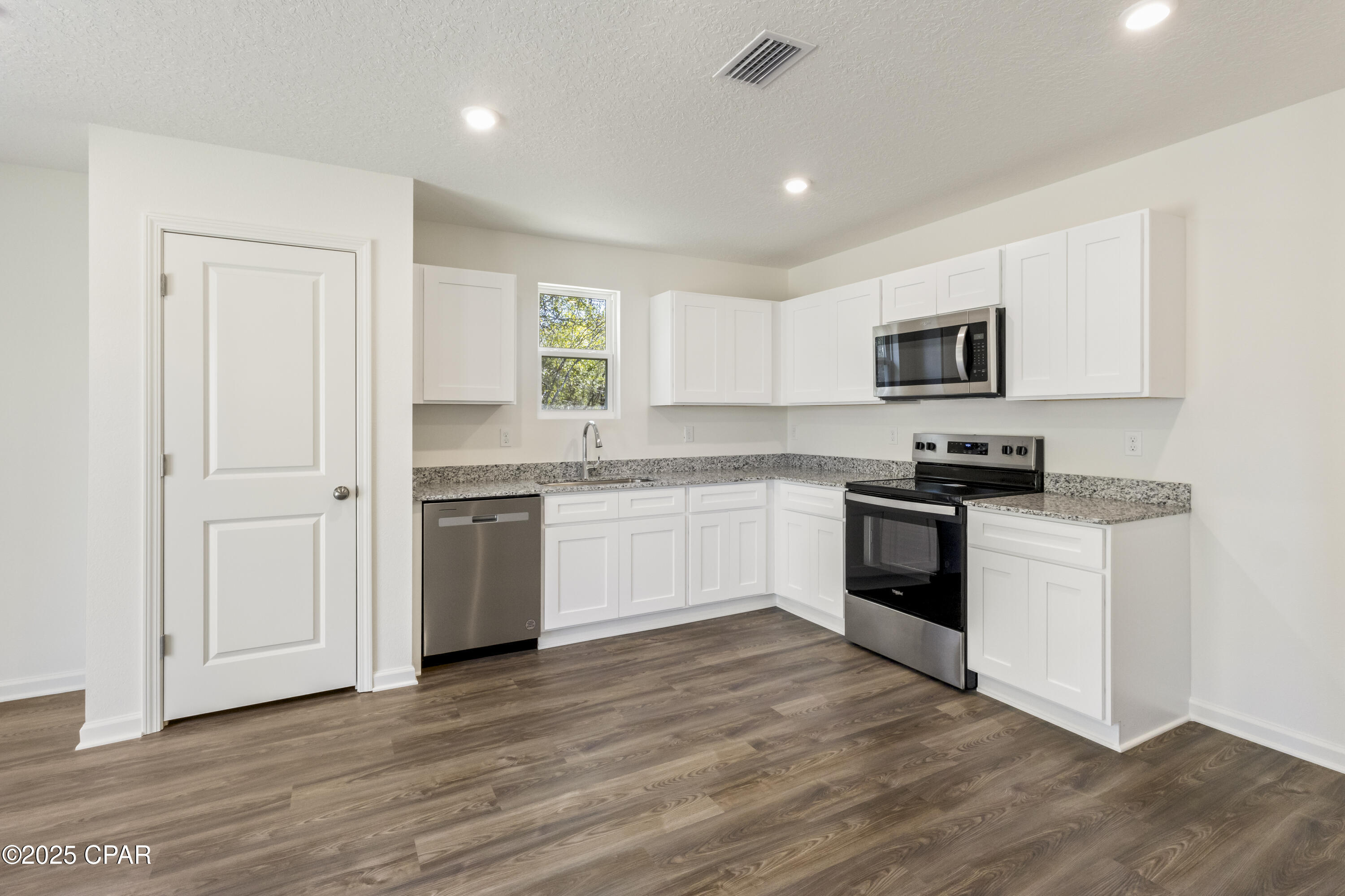3977 Horizon Avenue Chipley FL 32428
