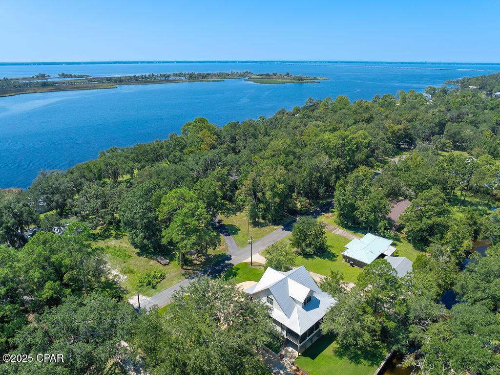 400 Pitts Bayshore Drive Freeport FL 32439