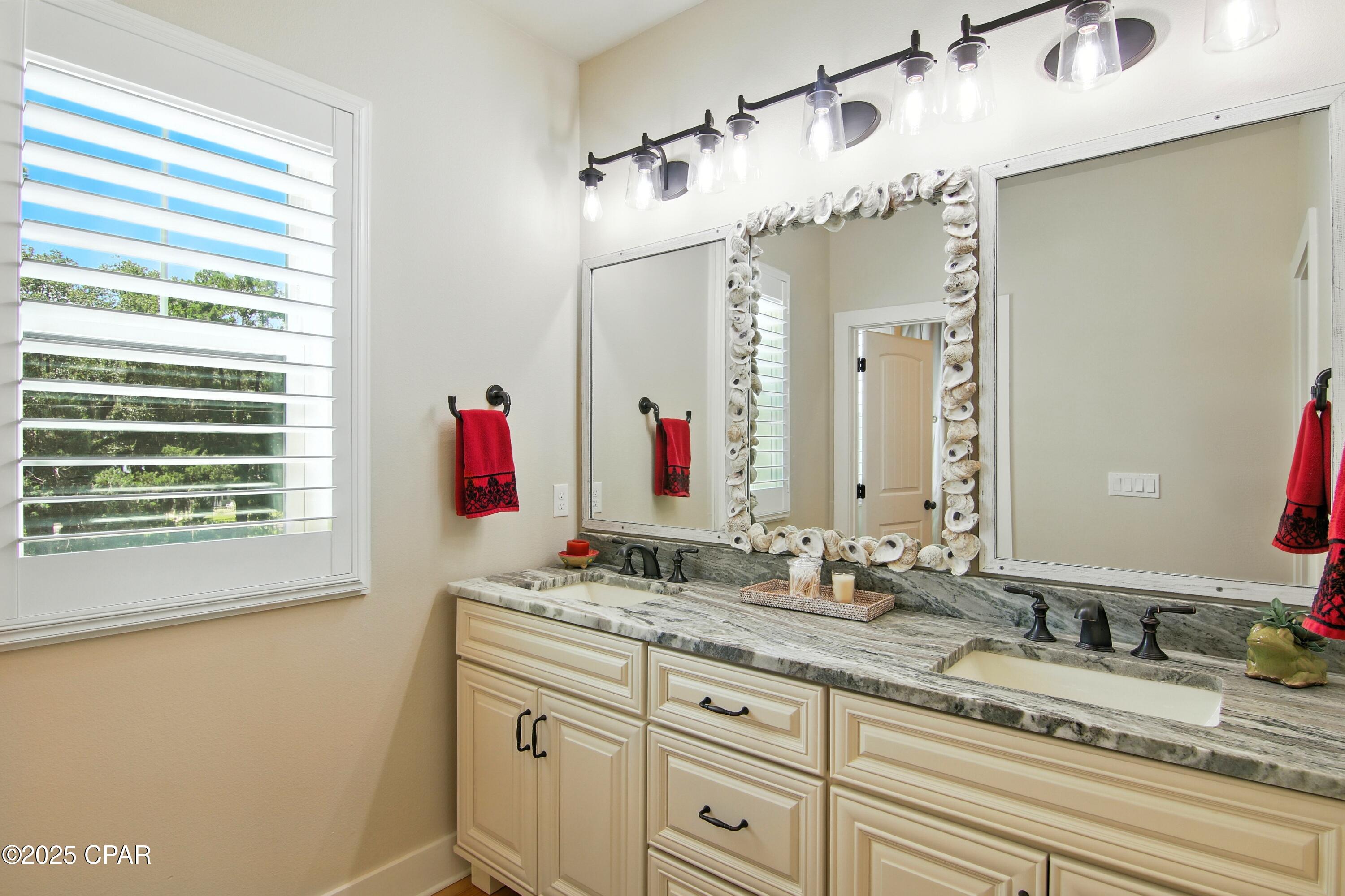 400 Pitts Bayshore Drive Freeport FL 32439