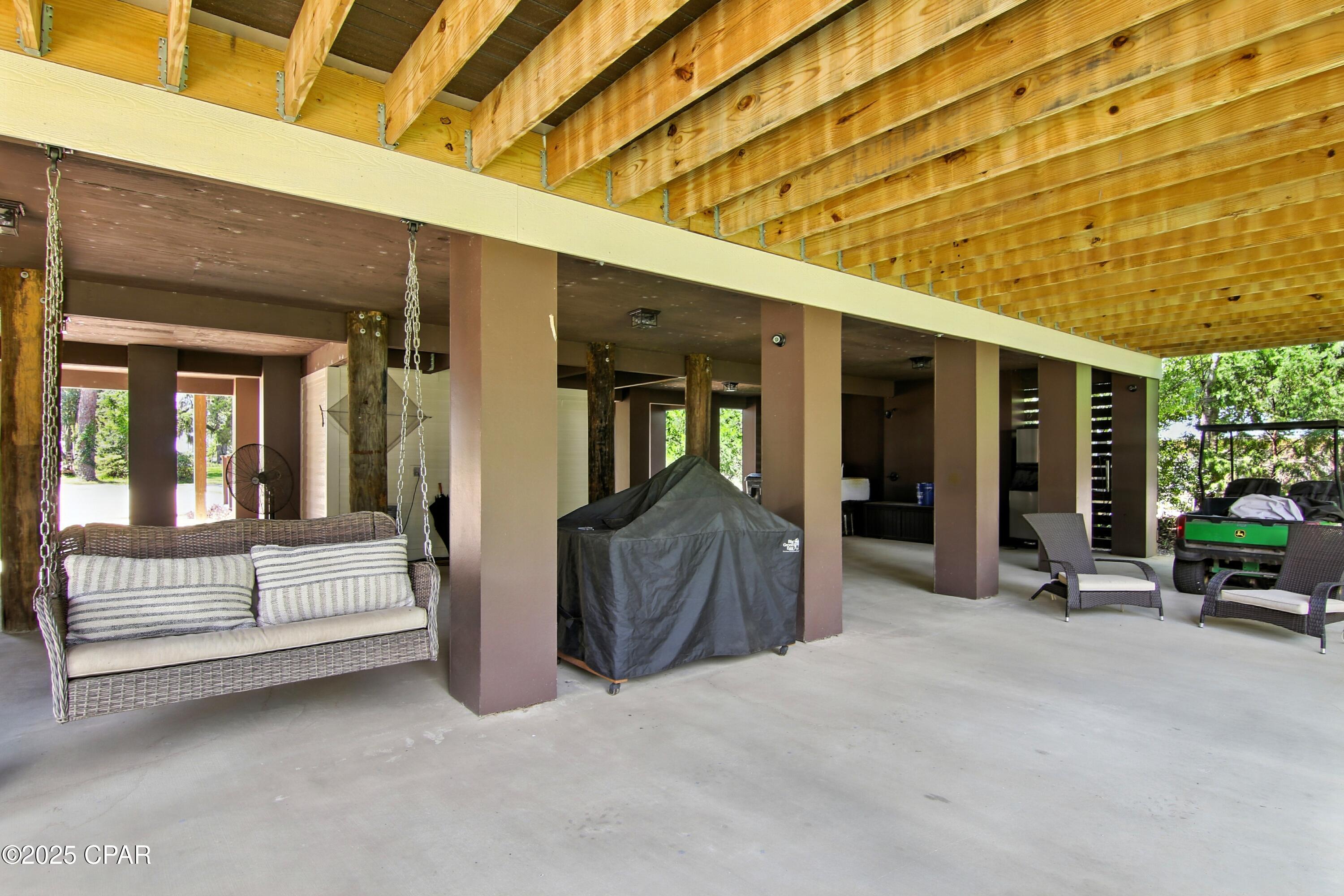 400 Pitts Bayshore Drive Freeport FL 32439
