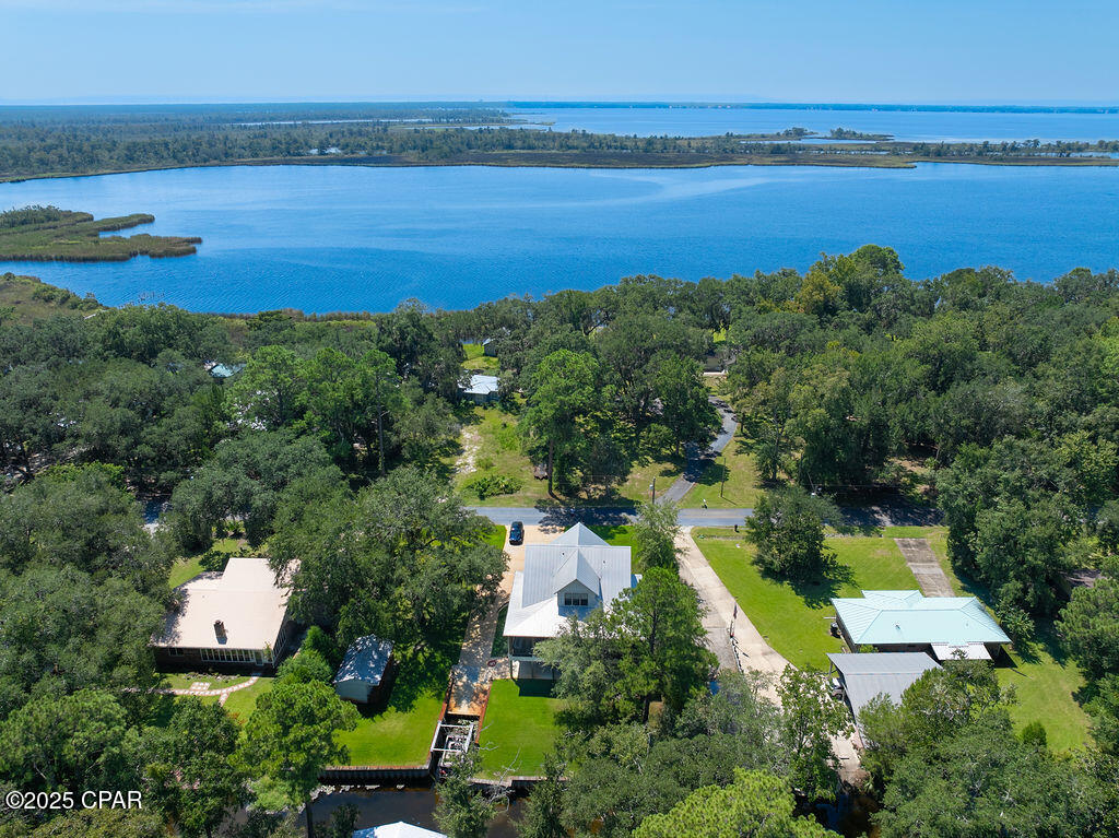 400 Pitts Bayshore Drive Freeport FL 32439