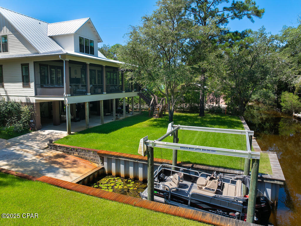 400 Pitts Bayshore Drive Freeport FL 32439
