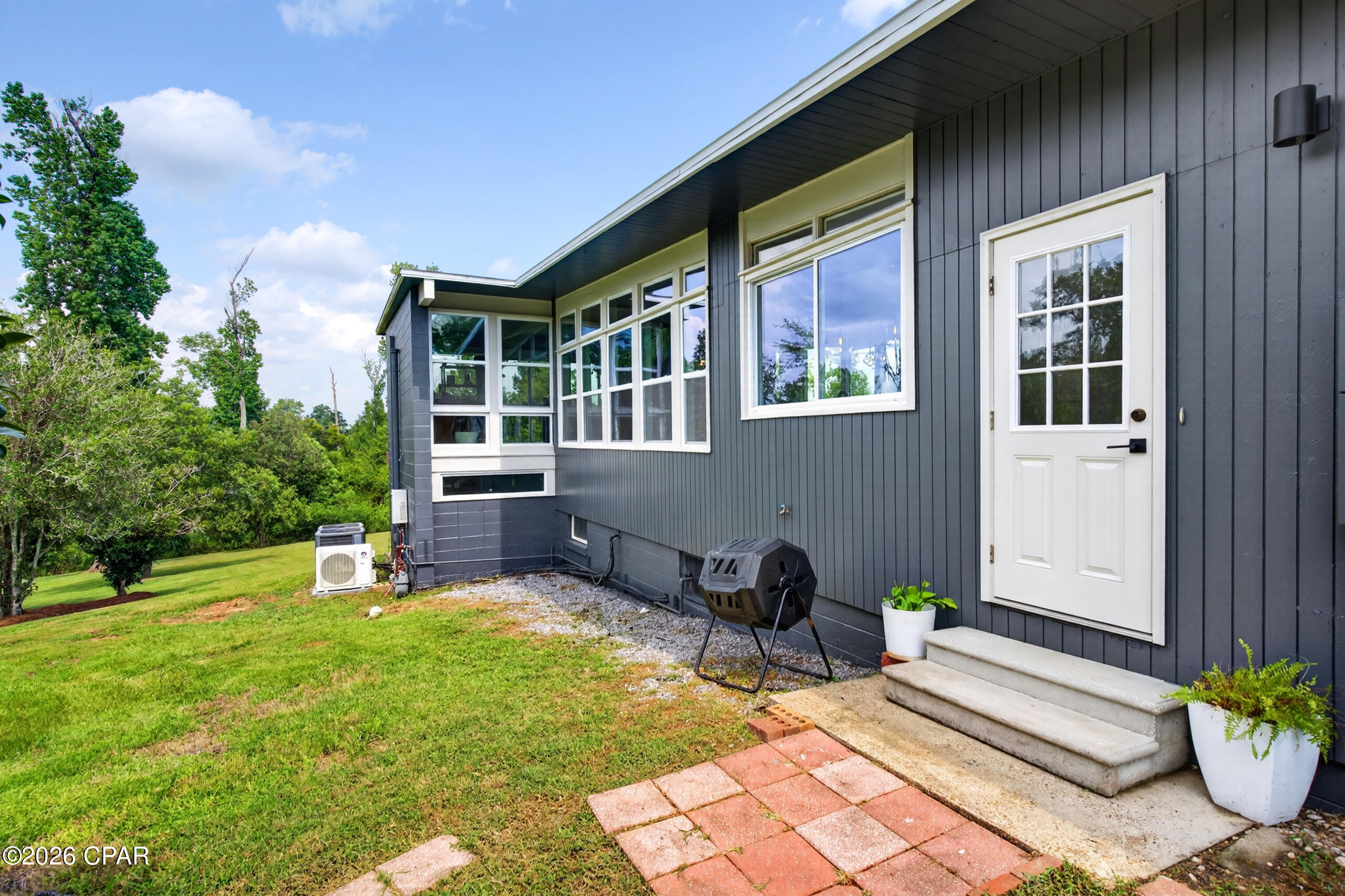 3091 6th Street Marianna FL 32446