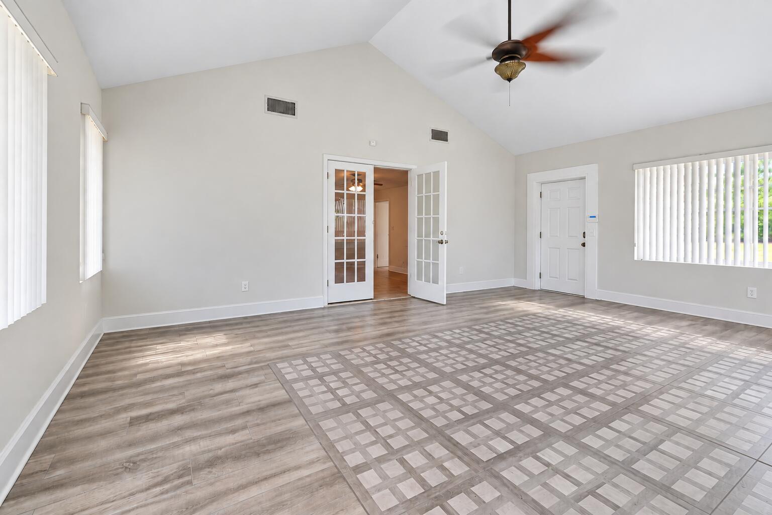 2742 E Highway 390 Panama City FL 32405