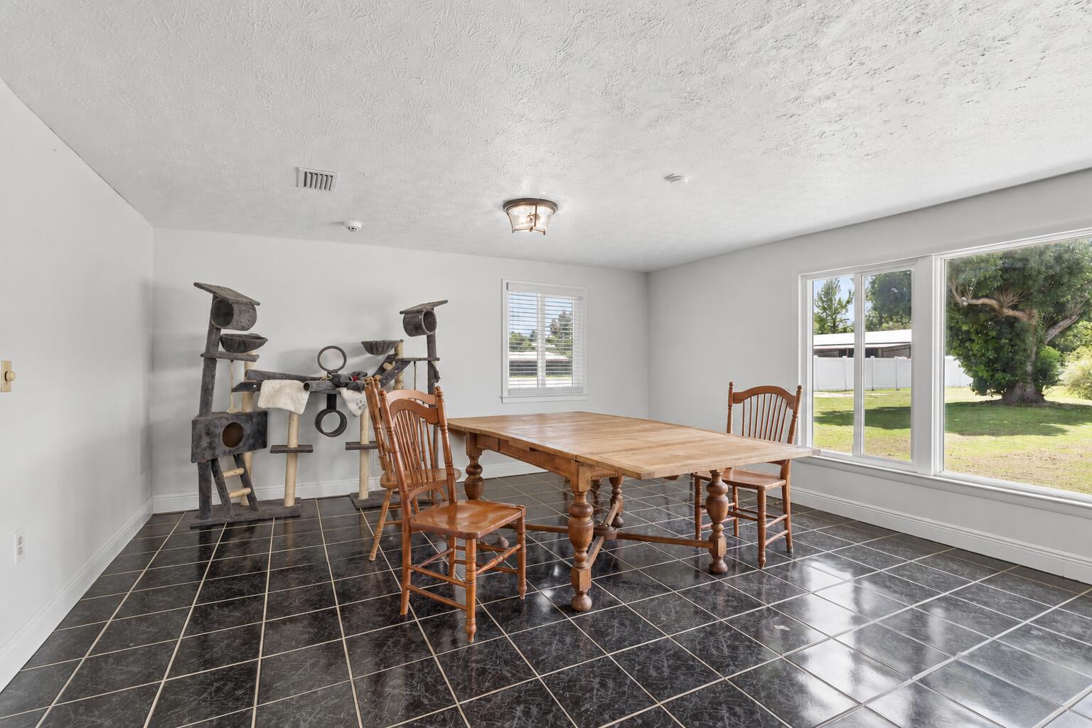 2742 E Highway 390 Panama City FL 32405