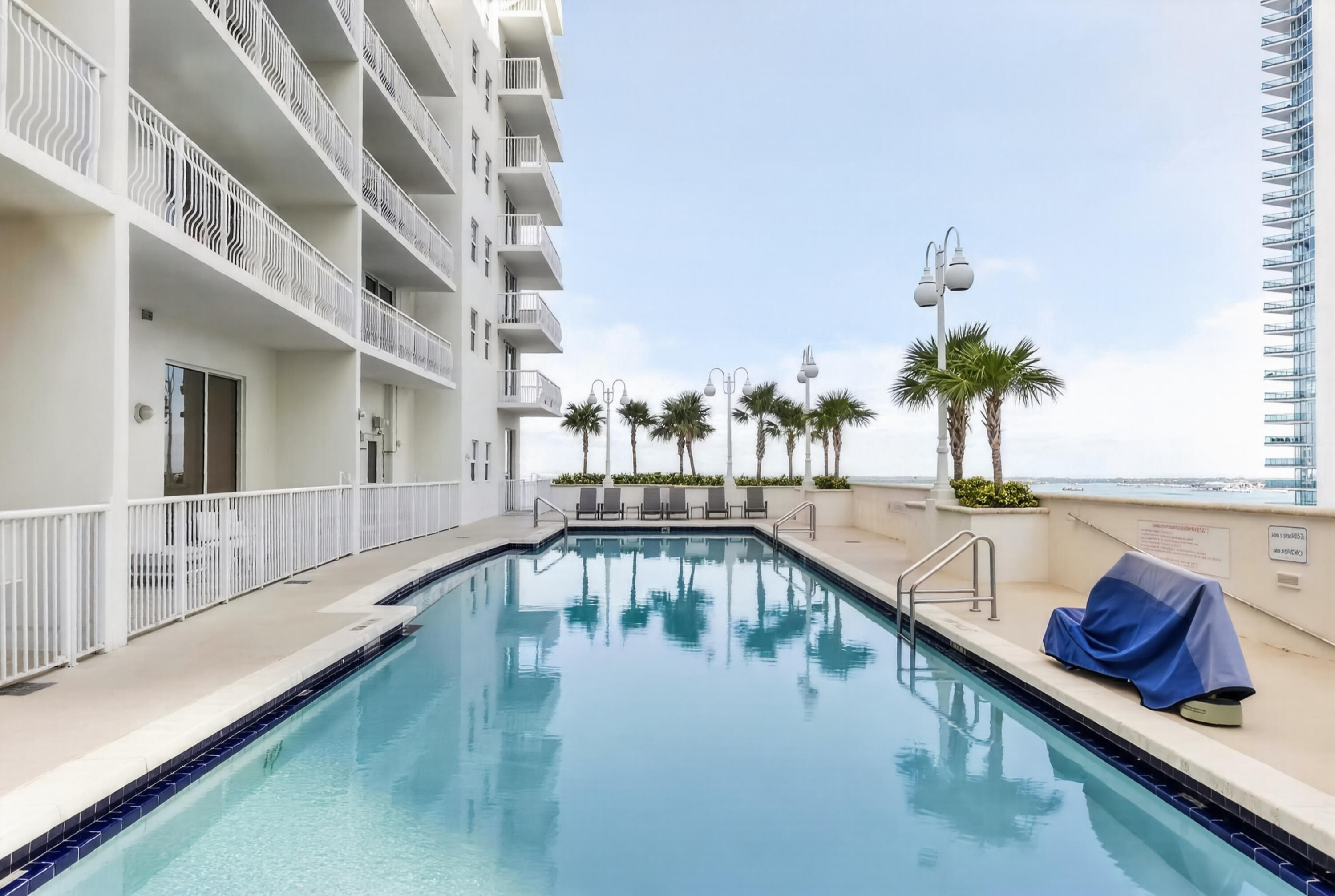 1200 Brickell Bay Drive Other FL N/A