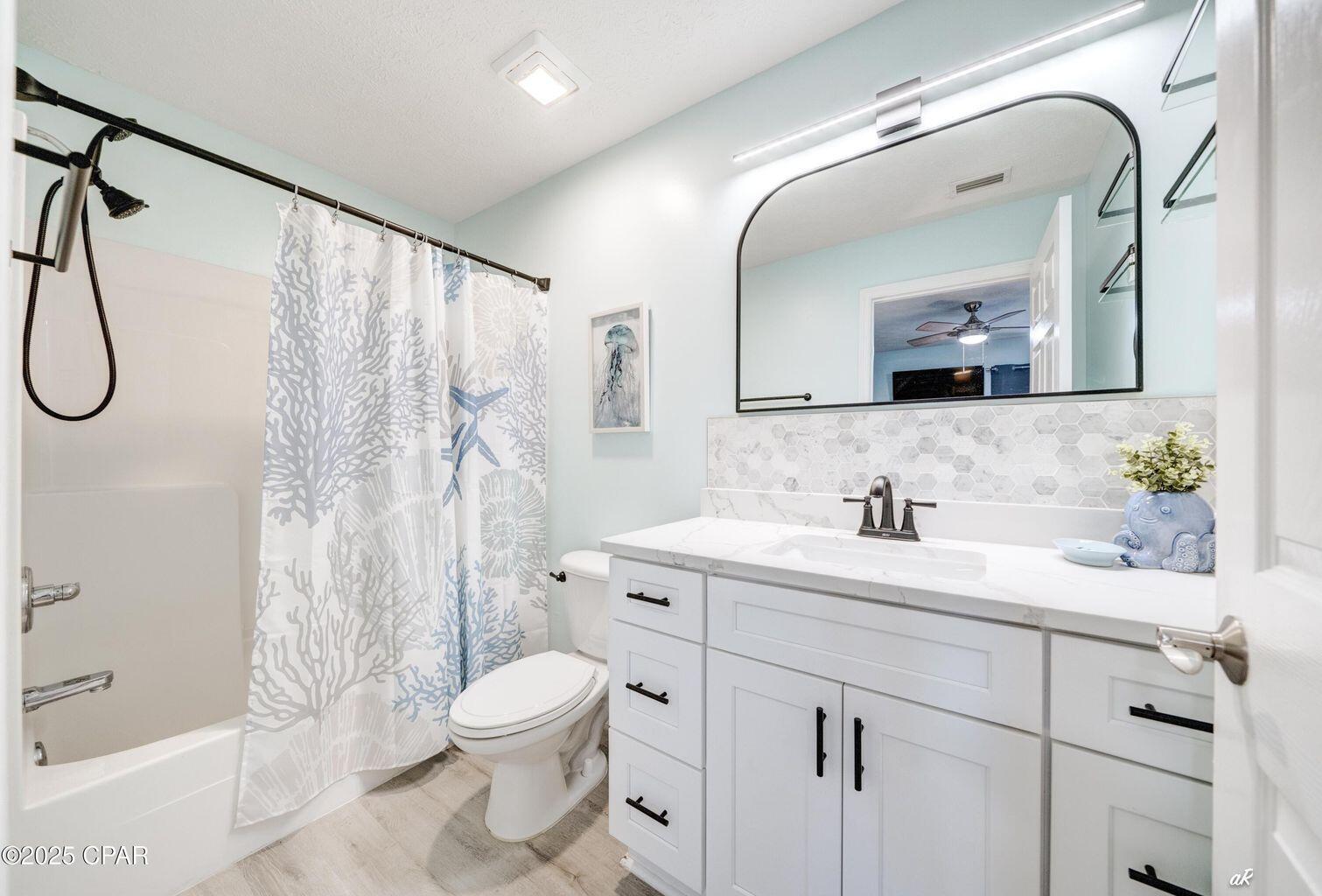 6724 Thomas Drive Panama City Beach FL 32408