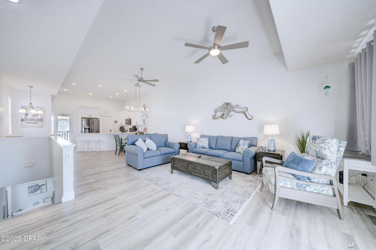 6724 Thomas Drive Panama City Beach FL 32408