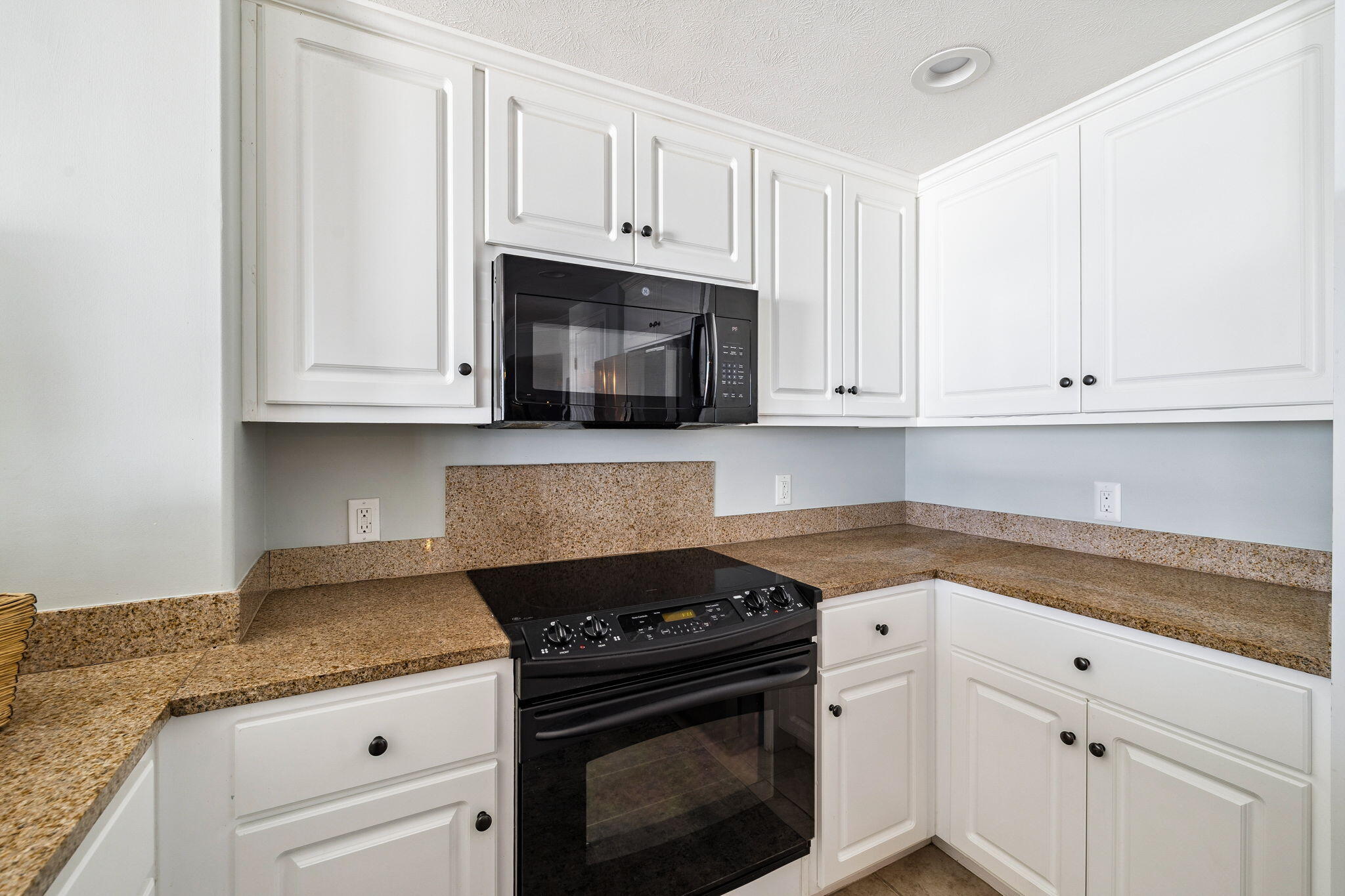 5004 Thomas Drive Panama City Beach FL 32408