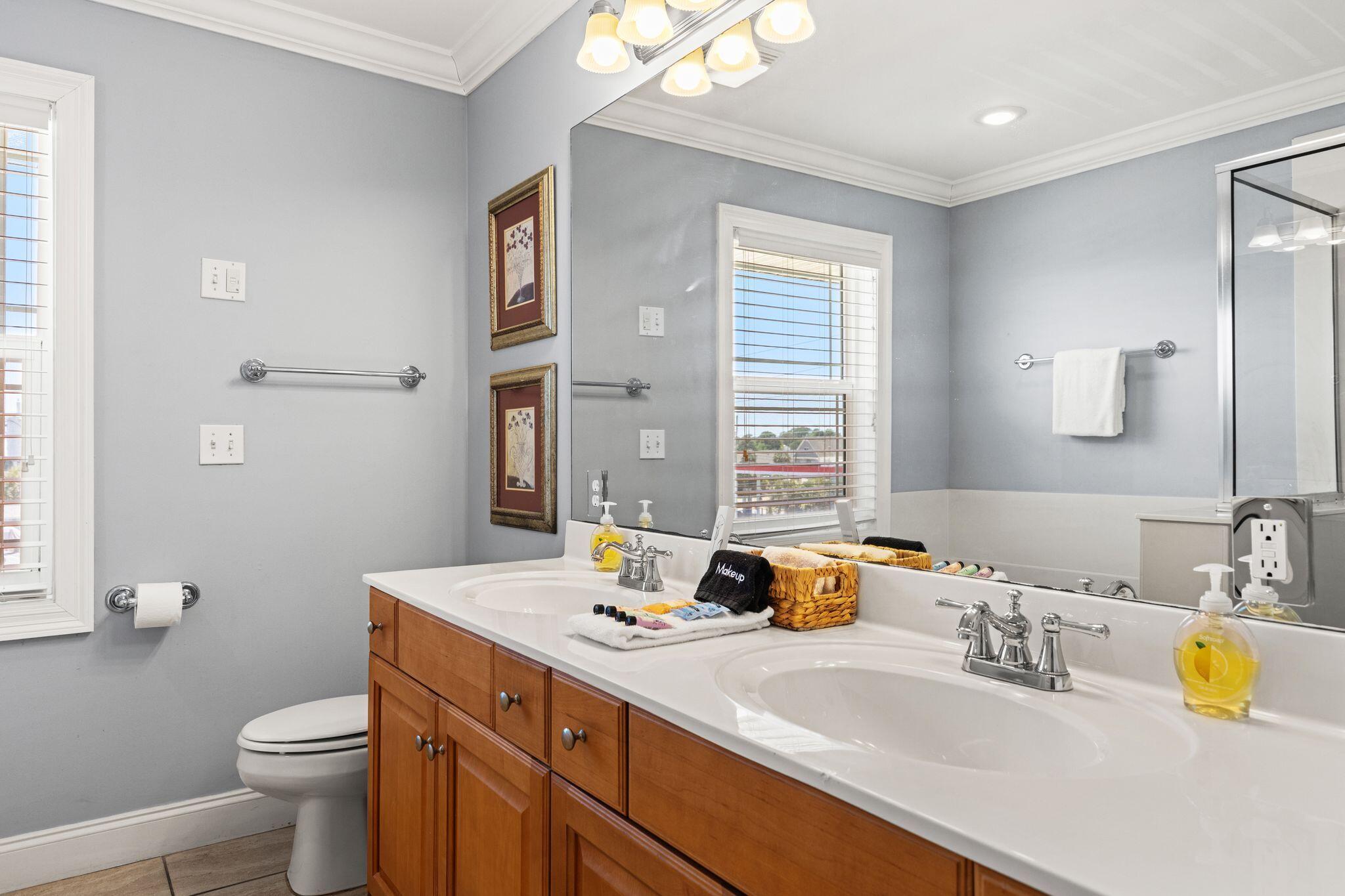 8319 Thomas Drive Panama City Beach FL 32408