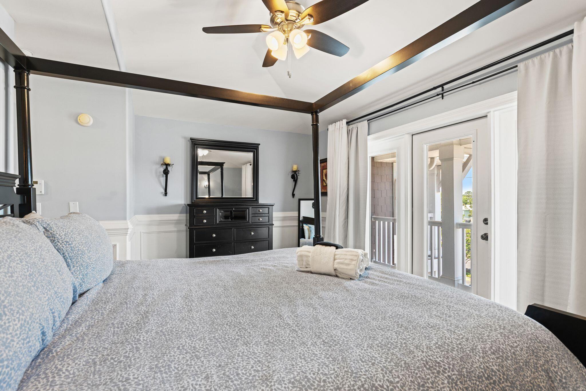 8319 Thomas Drive Panama City Beach FL 32408