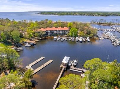 300 Yacht Club Drive Niceville FL 32578