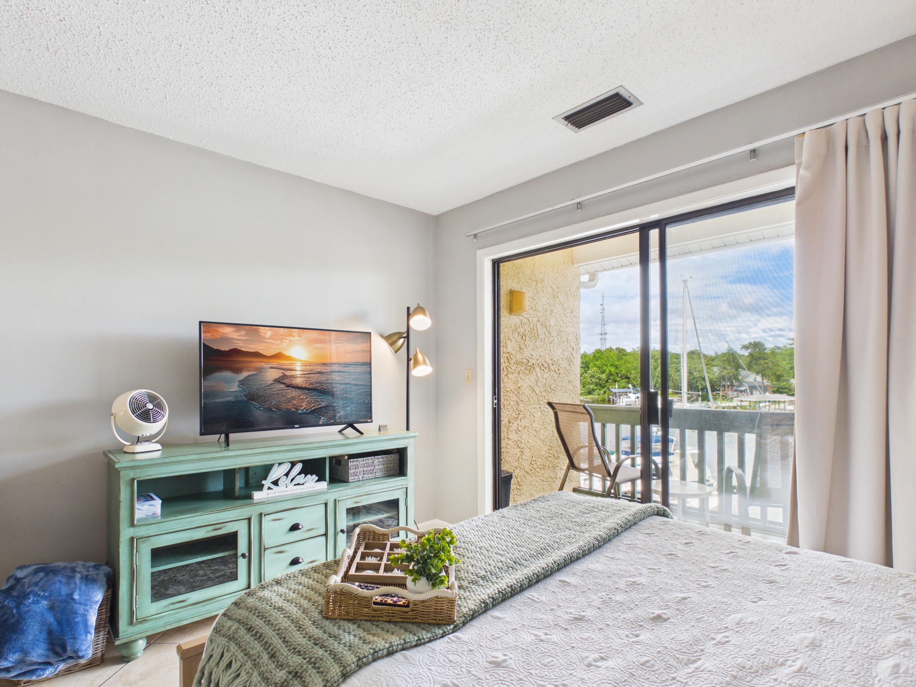 300 Yacht Club Drive Niceville FL 32578