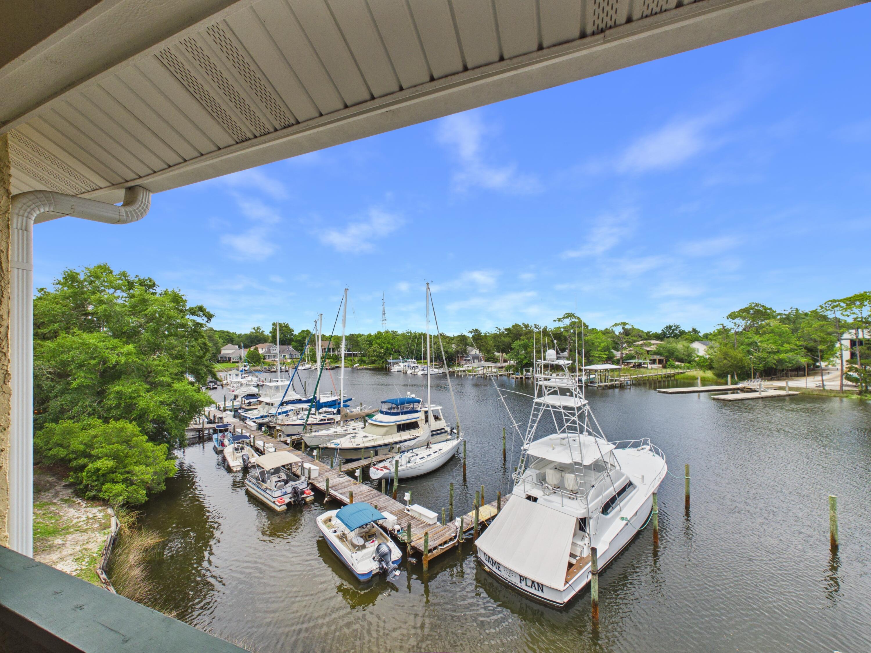 300 Yacht Club Drive Niceville FL 32578