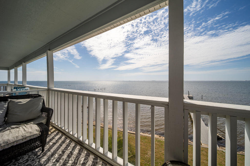 5539 Soundside Drive Gulf Breeze FL 32563