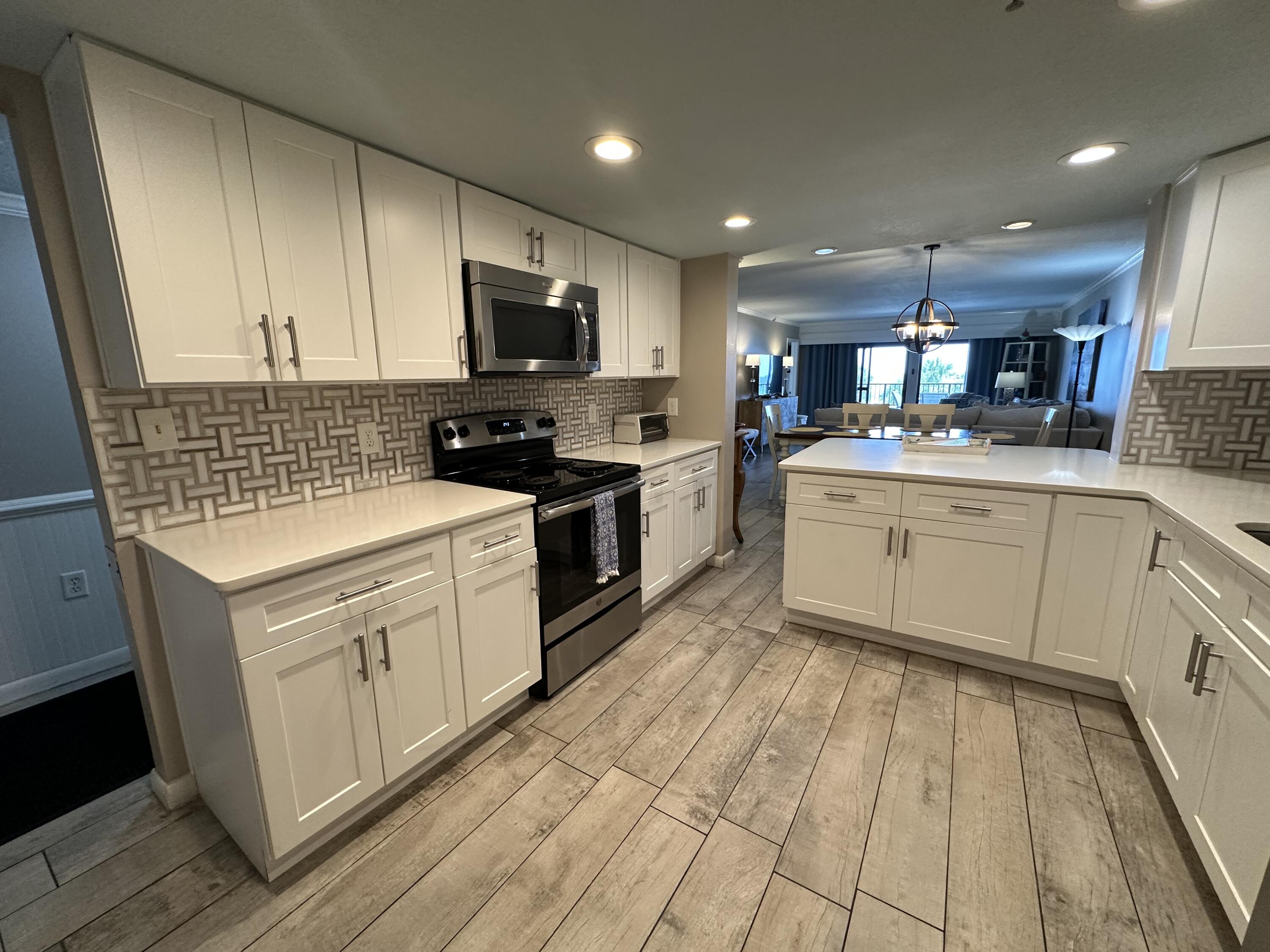 Destin FL, 1010 Hwy 98 E, Unit 204