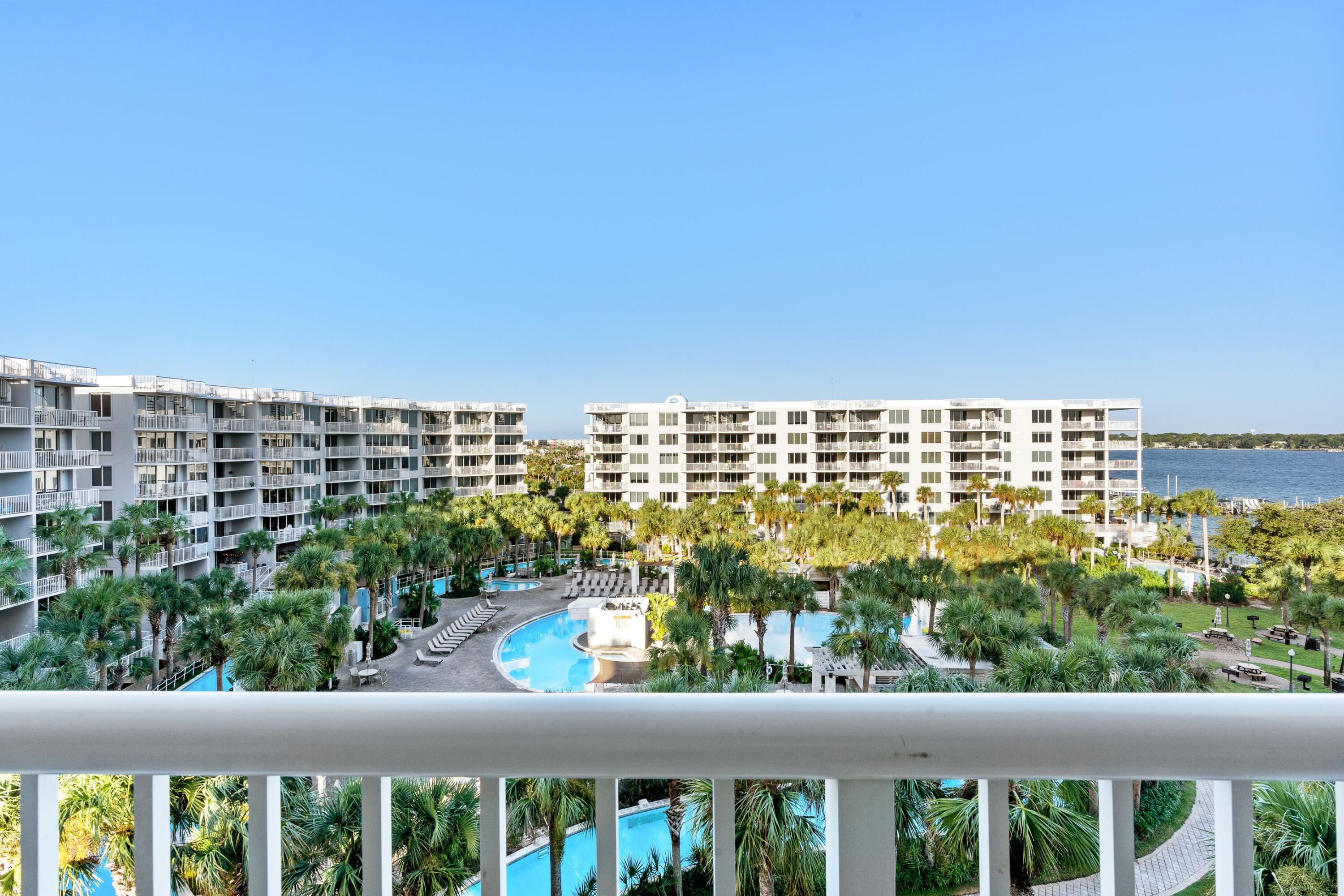 1328 SE Miracle Strip Parkway Fort Walton Beach FL 32548