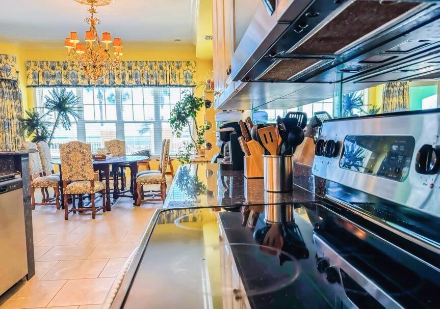 7505 Thomas Drive Panama City Beach FL 32408