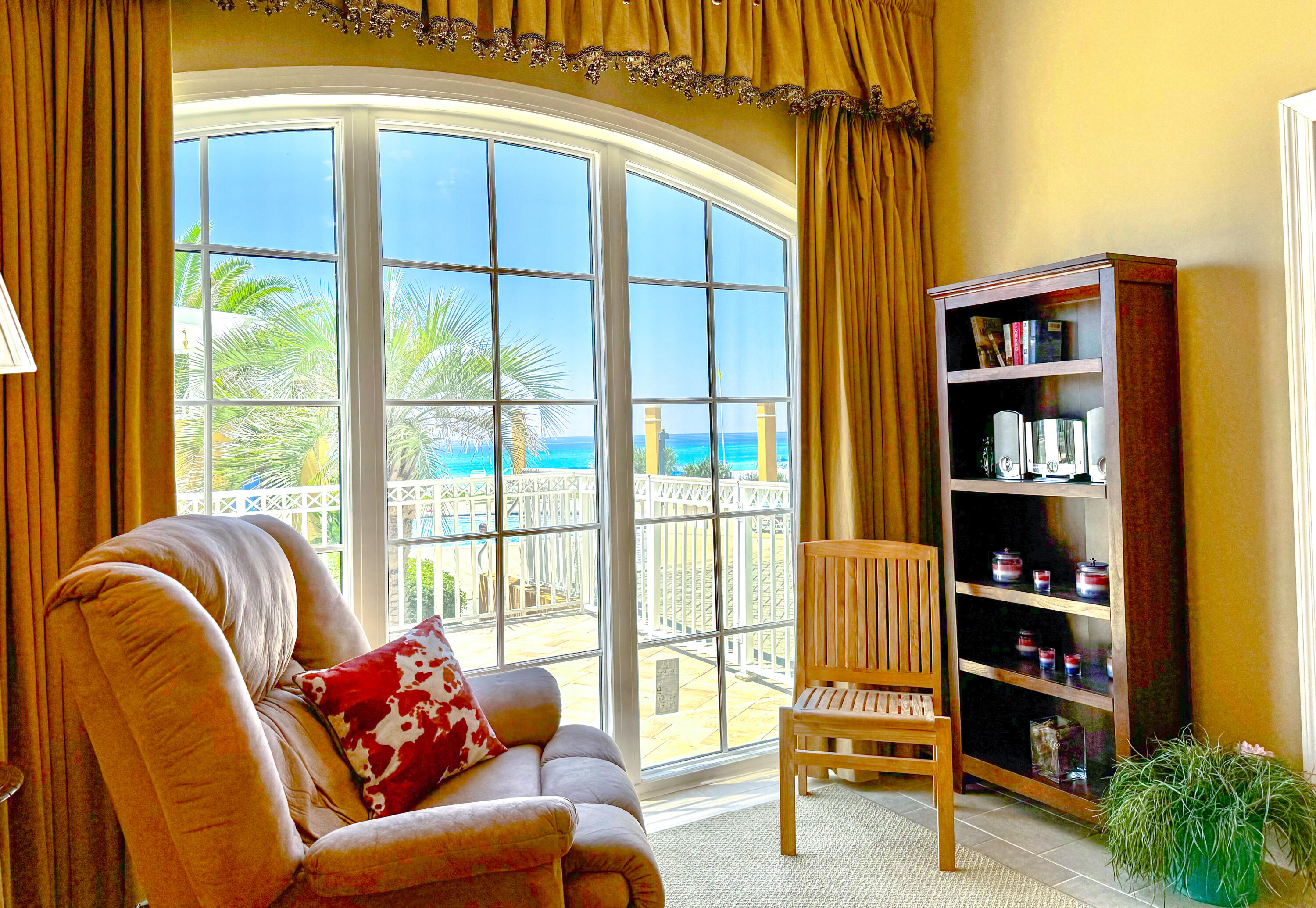 7505 Thomas Drive Panama City Beach FL 32408