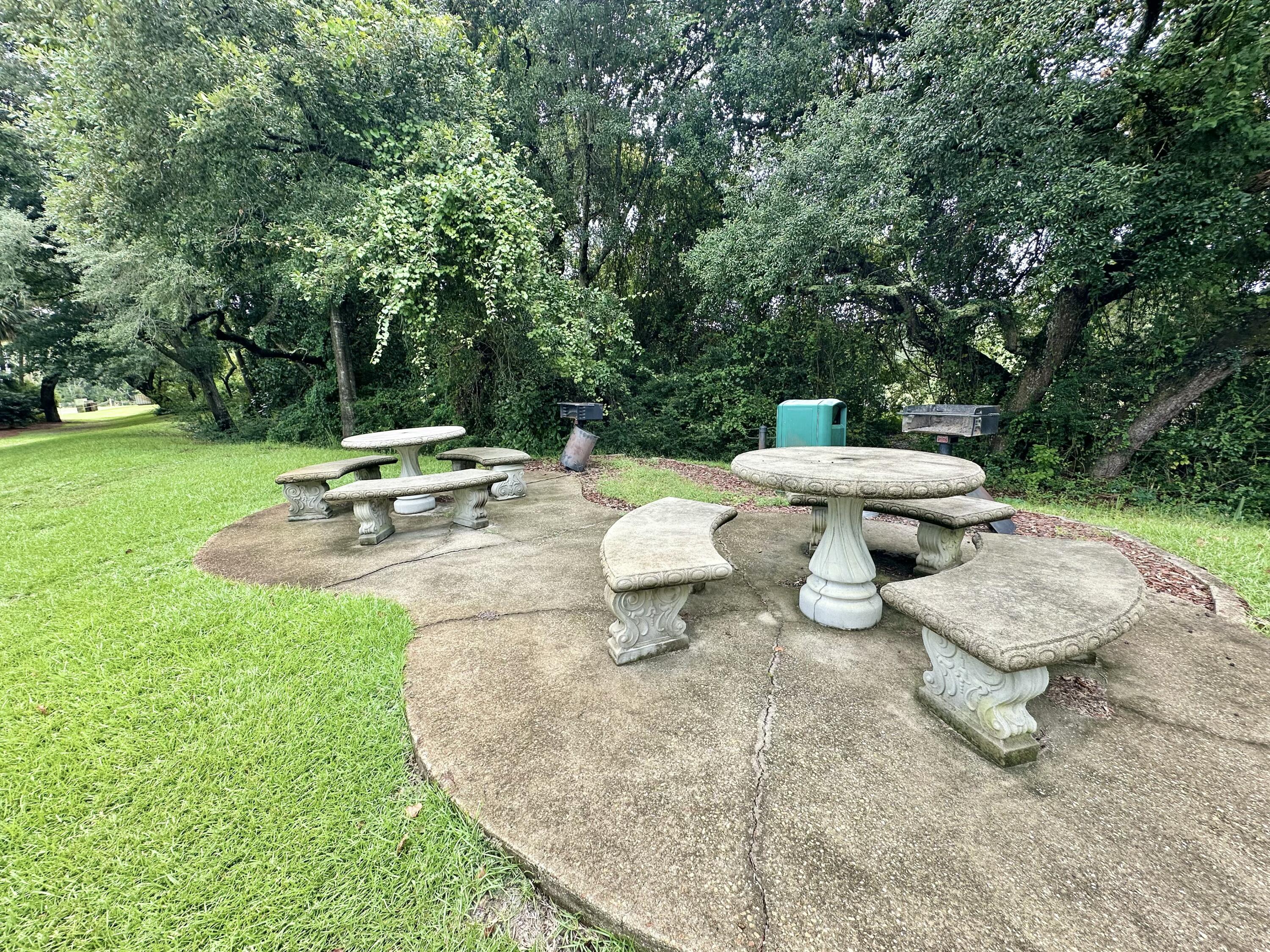4274 Calinda Lane Niceville FL 32578
