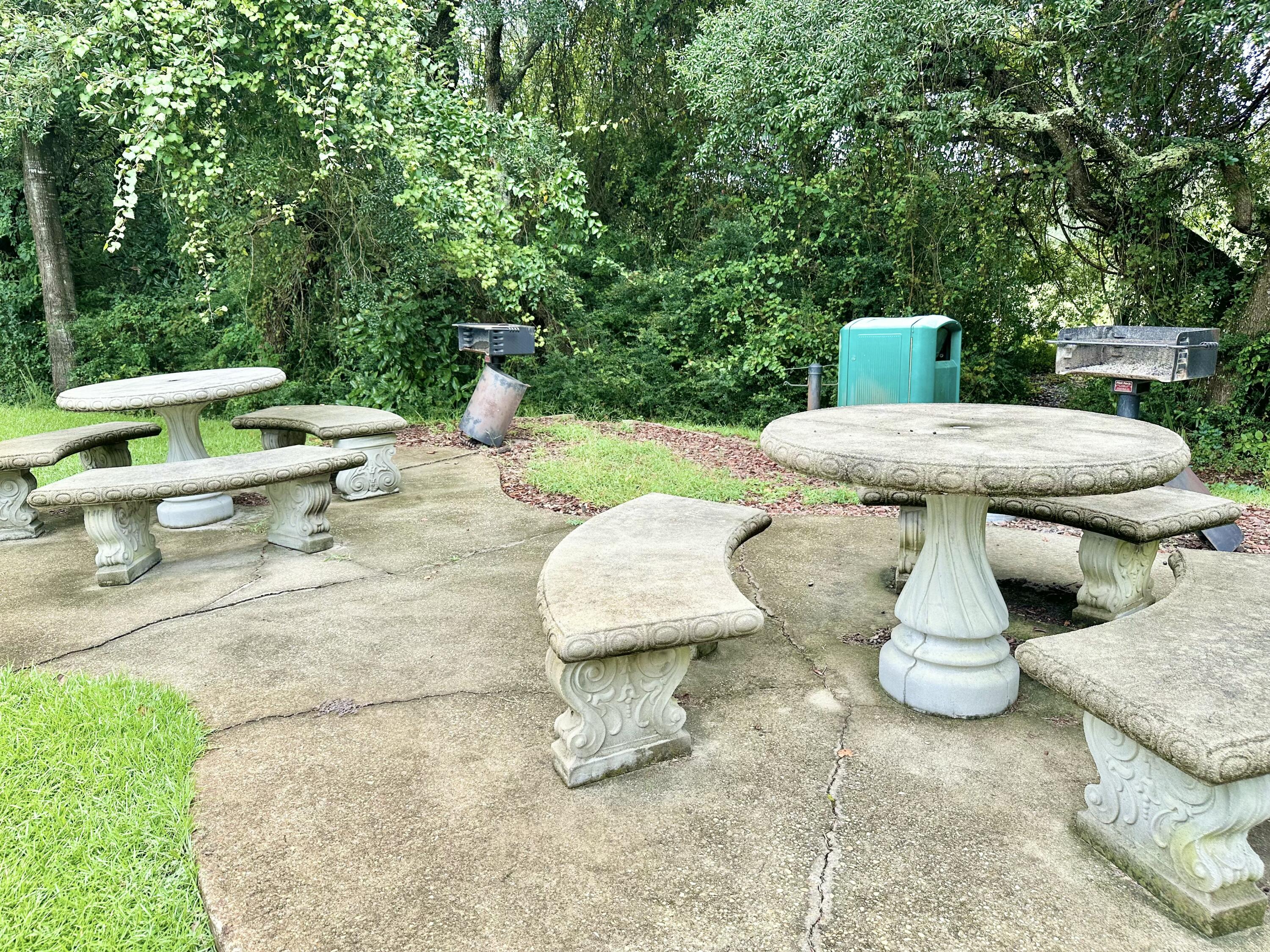 4274 Calinda Lane Niceville FL 32578