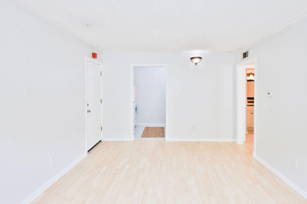 209 W Miracle Strip Parkway Mary Esther FL 32569