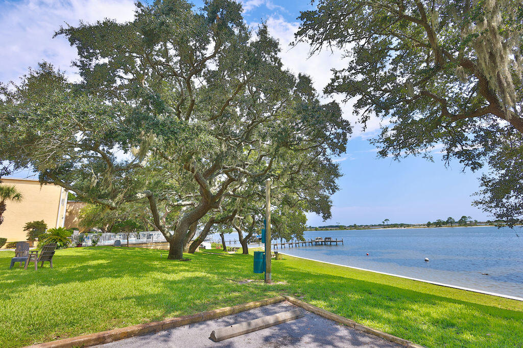 209 W Miracle Strip Parkway Mary Esther FL 32569