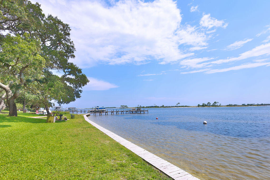 209 W Miracle Strip Parkway Mary Esther FL 32569