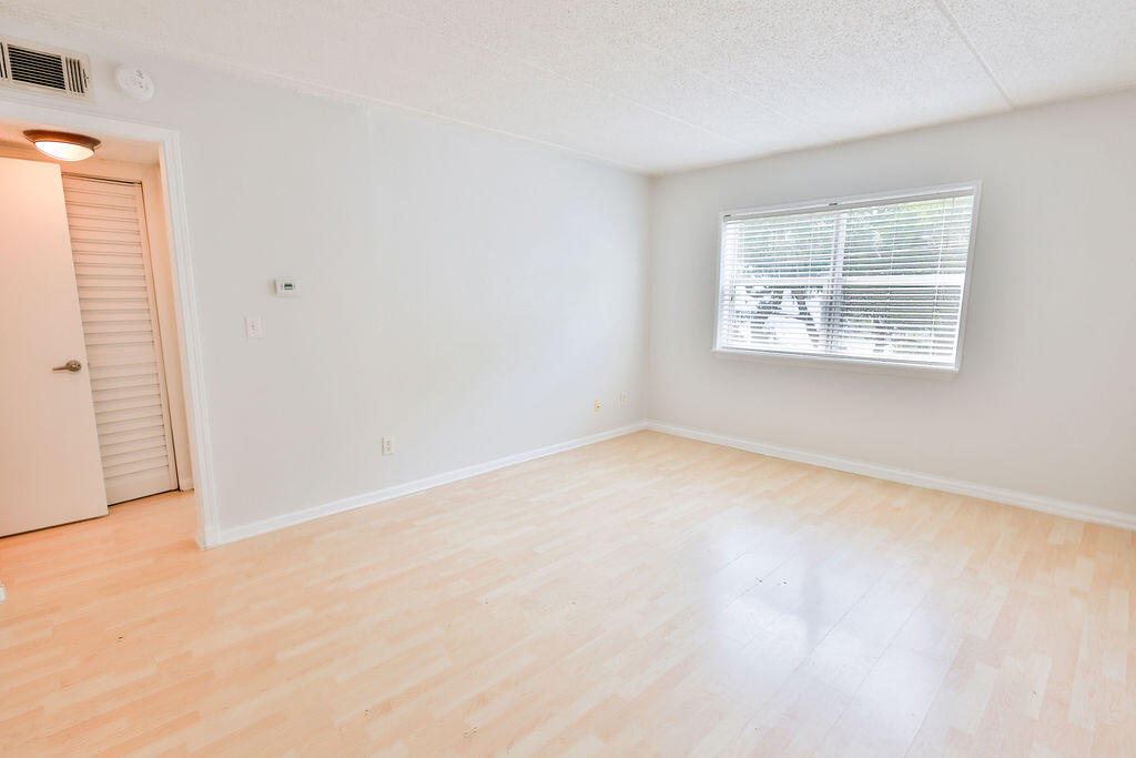 209 W Miracle Strip Parkway Mary Esther FL 32569