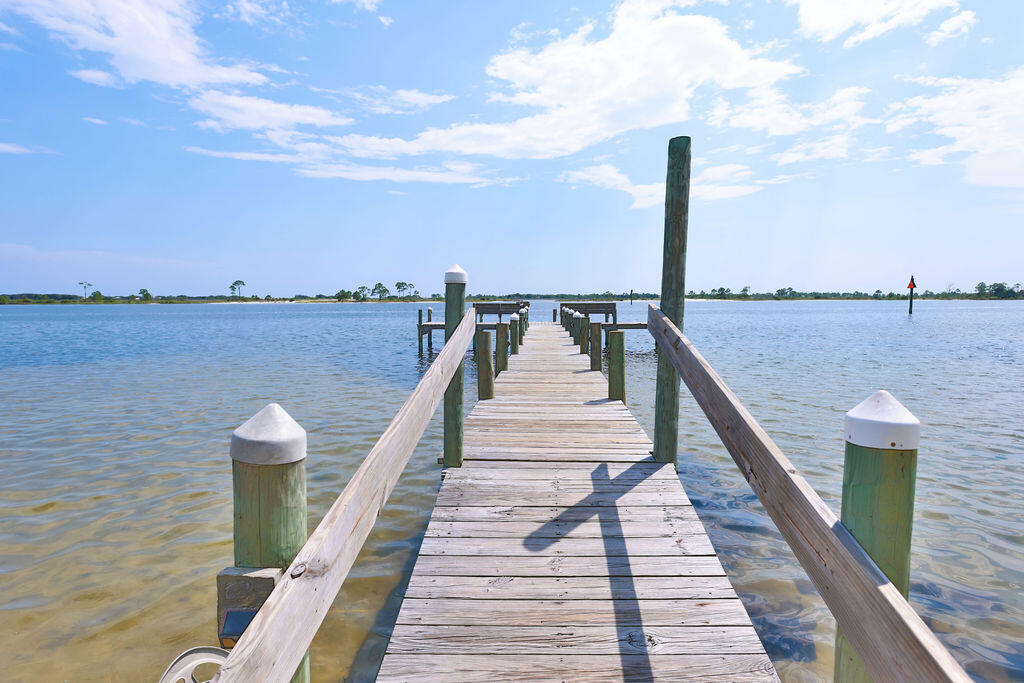 209 W Miracle Strip Parkway Mary Esther FL 32569