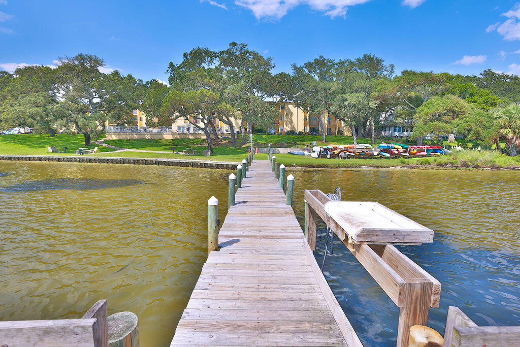 209 W Miracle Strip Parkway Mary Esther FL 32569