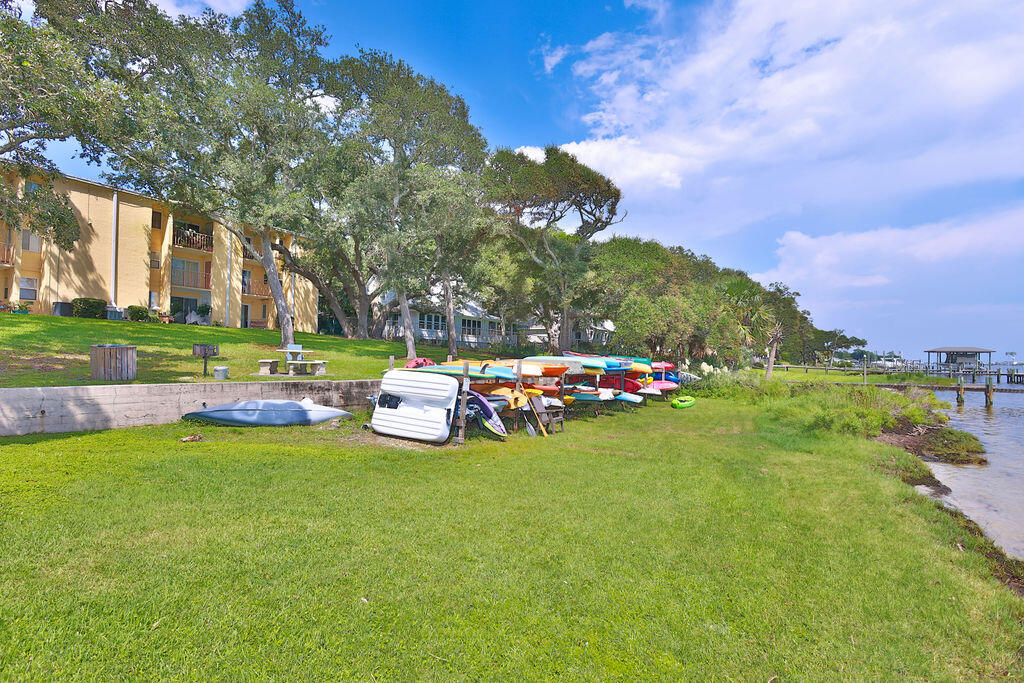 209 W Miracle Strip Parkway Mary Esther FL 32569