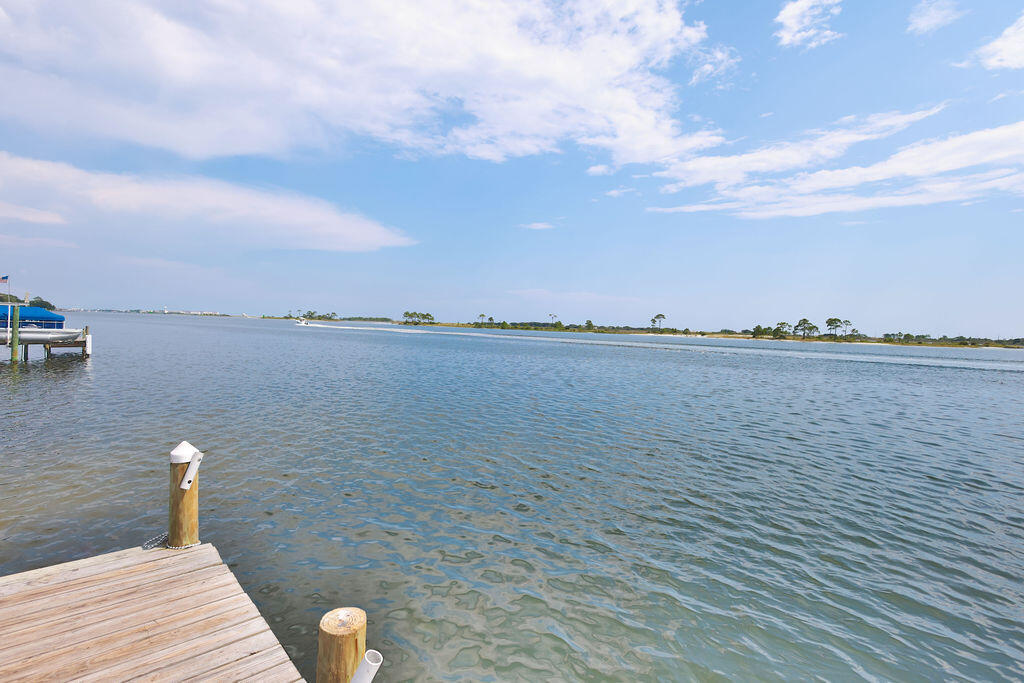 209 W Miracle Strip Parkway Mary Esther FL 32569