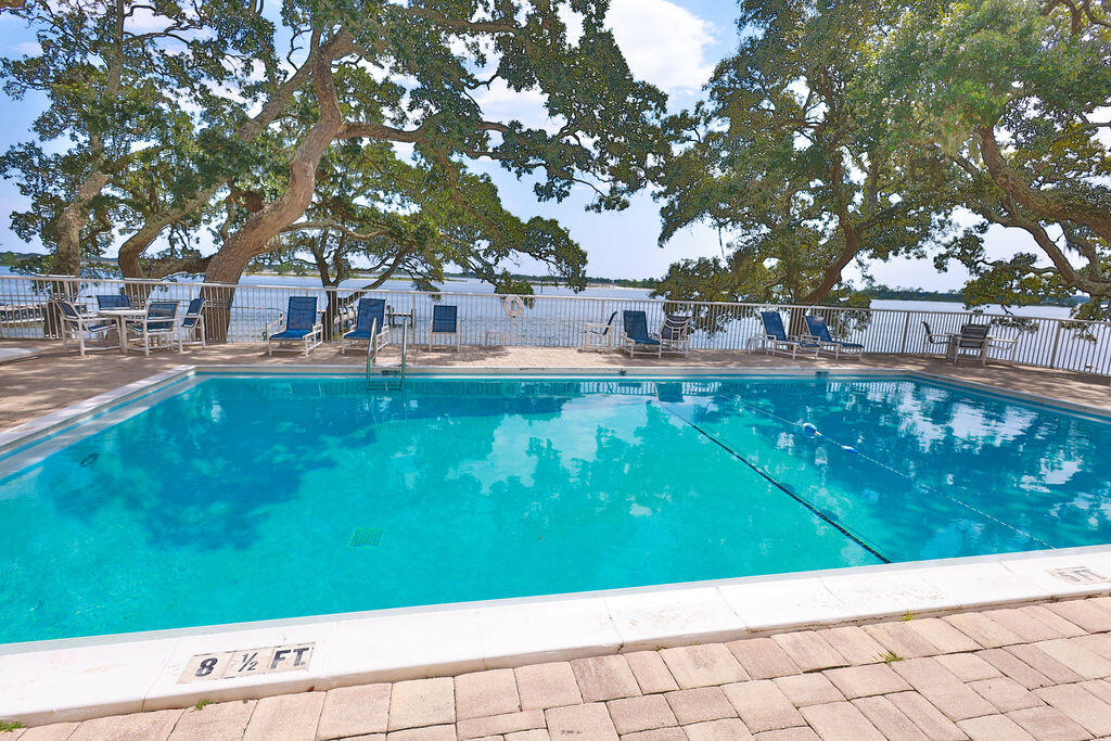 209 W Miracle Strip Parkway Mary Esther FL 32569
