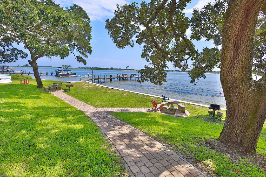 209 W Miracle Strip Parkway Mary Esther FL 32569
